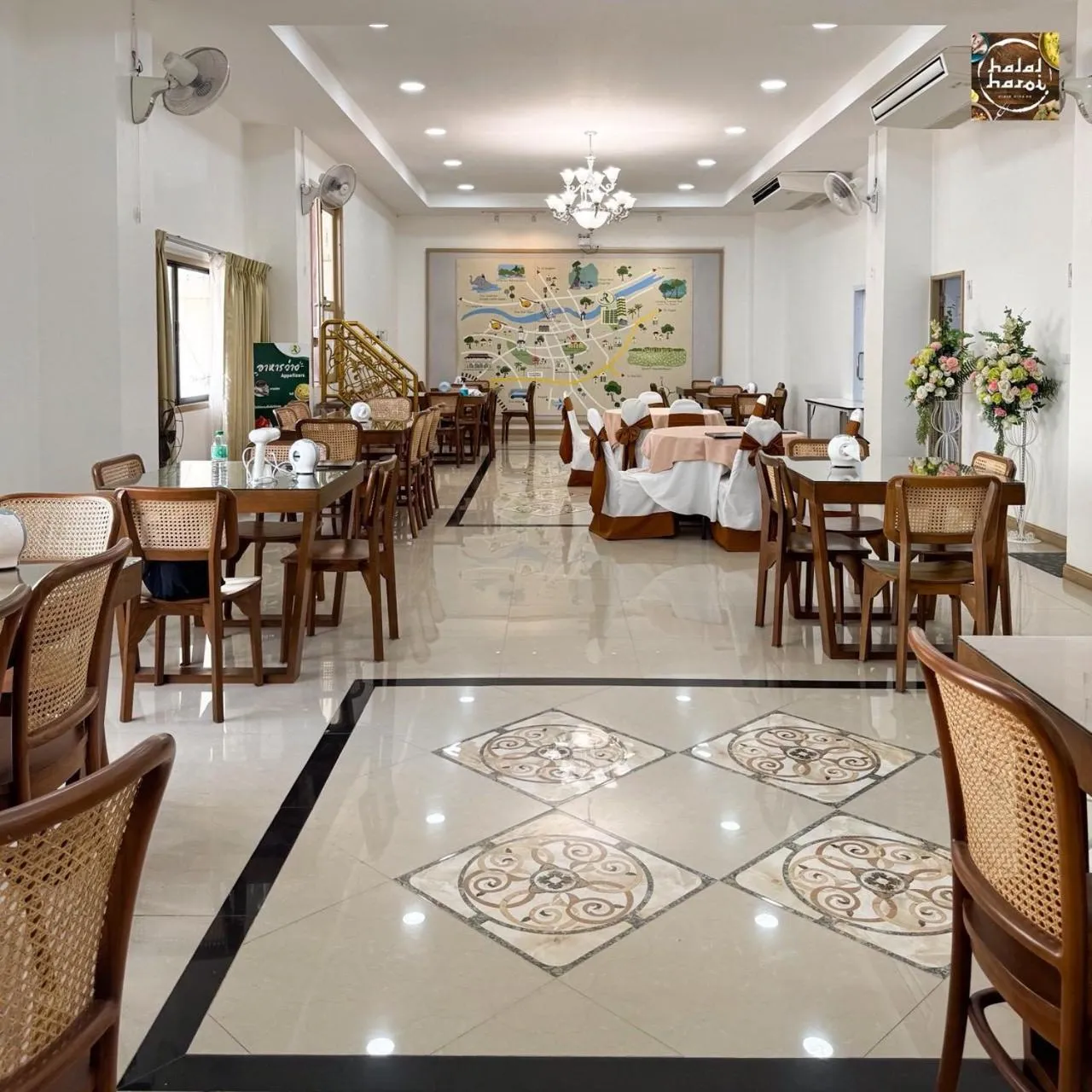 Restaurant/places to eat in Regent Lodge Lampang