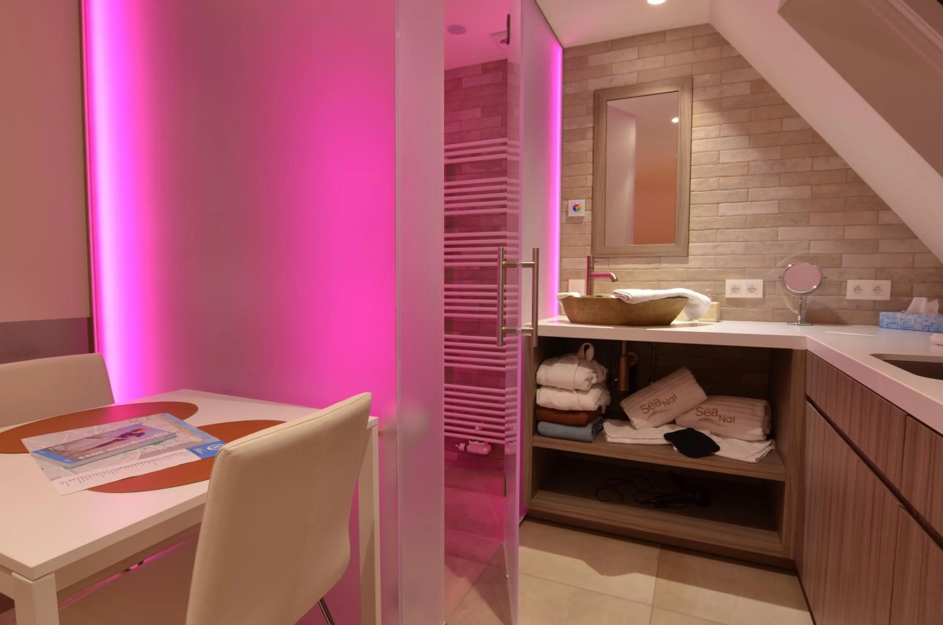 Bathroom in B&B wellness Sea Nat voor Naturisten