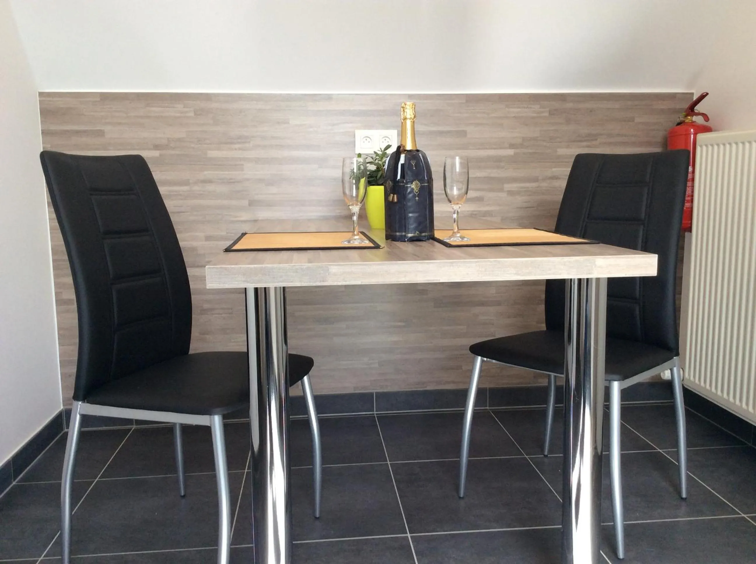 Dining area in B&B wellness Sea Nat voor Naturisten