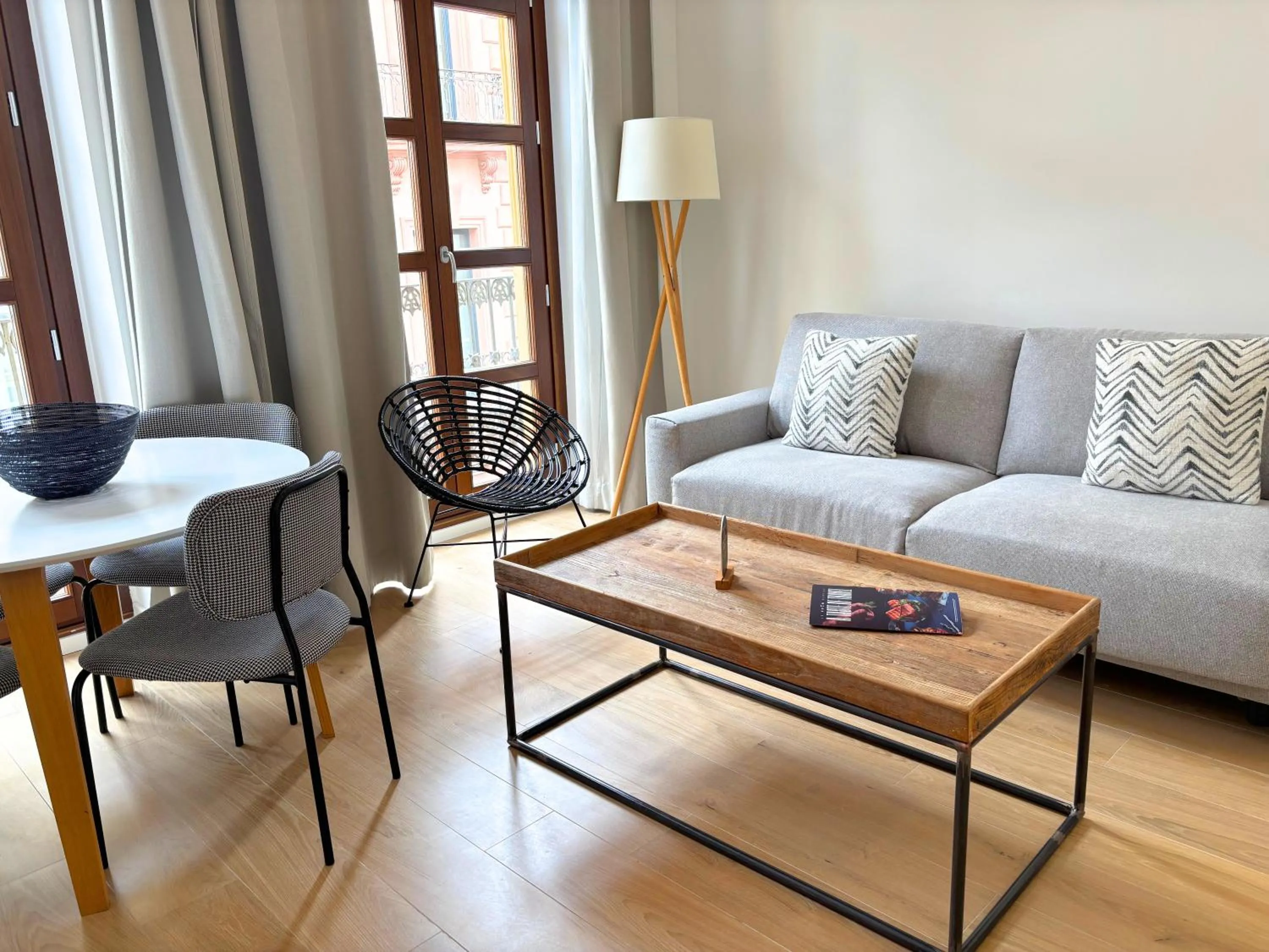 Living room in Apartamentos Core Suite Sevilla
