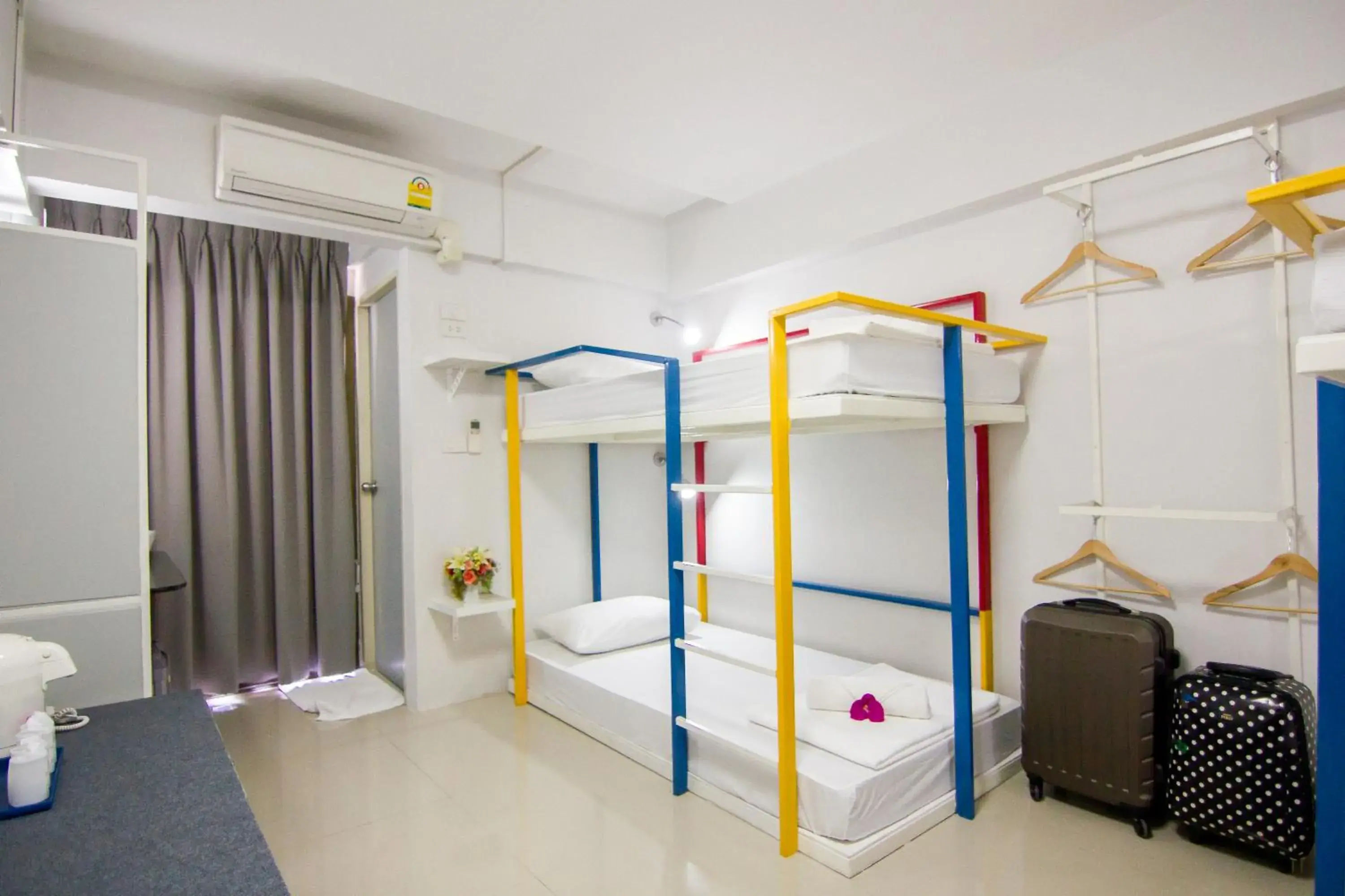 bunk bed, Bed in Regent Ngamwongwan Hotel bunk bed, Bed in Regent Ngamwongwan Hotel