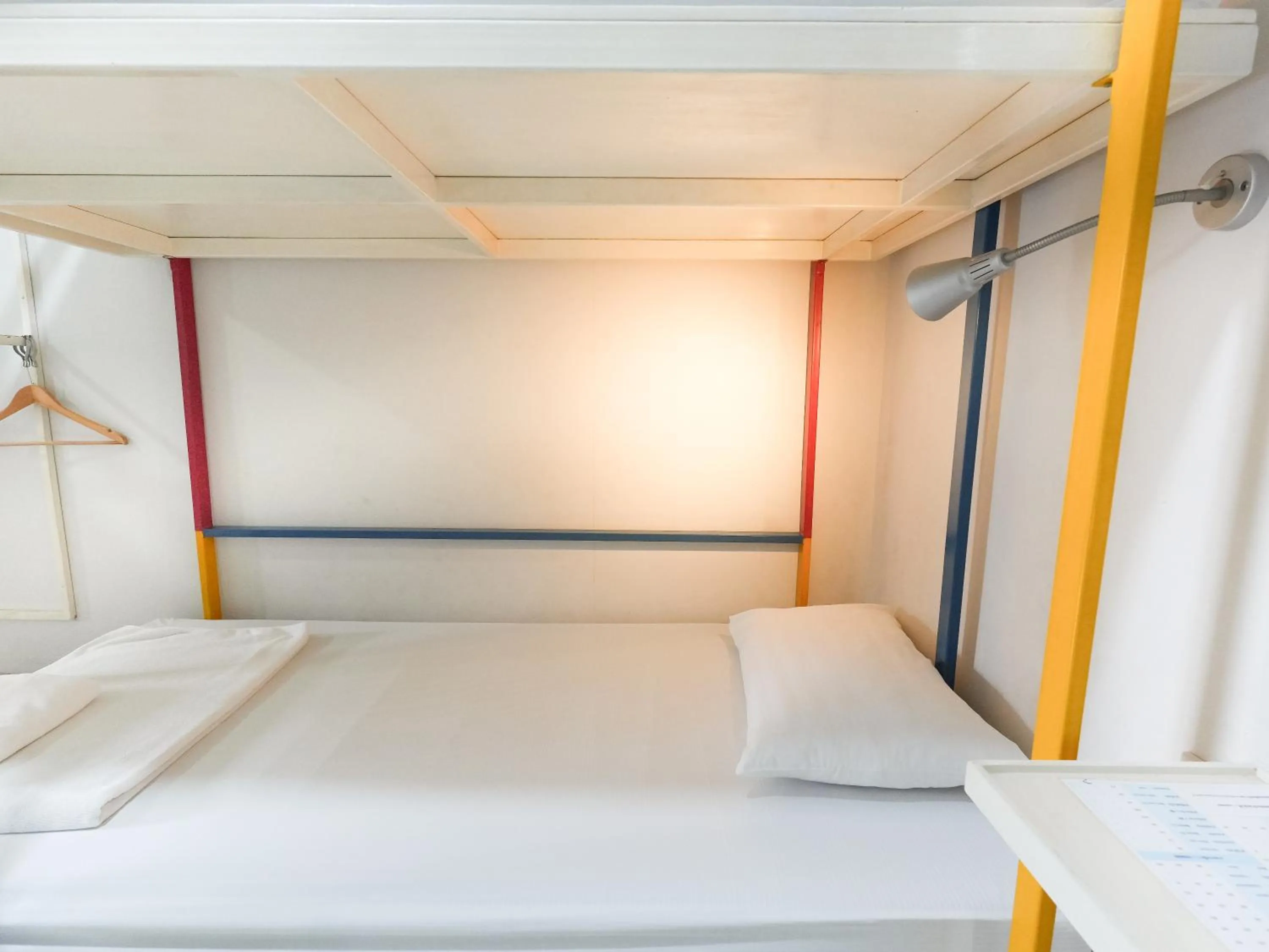 Bed in Regent Ngamwongwan Hotel