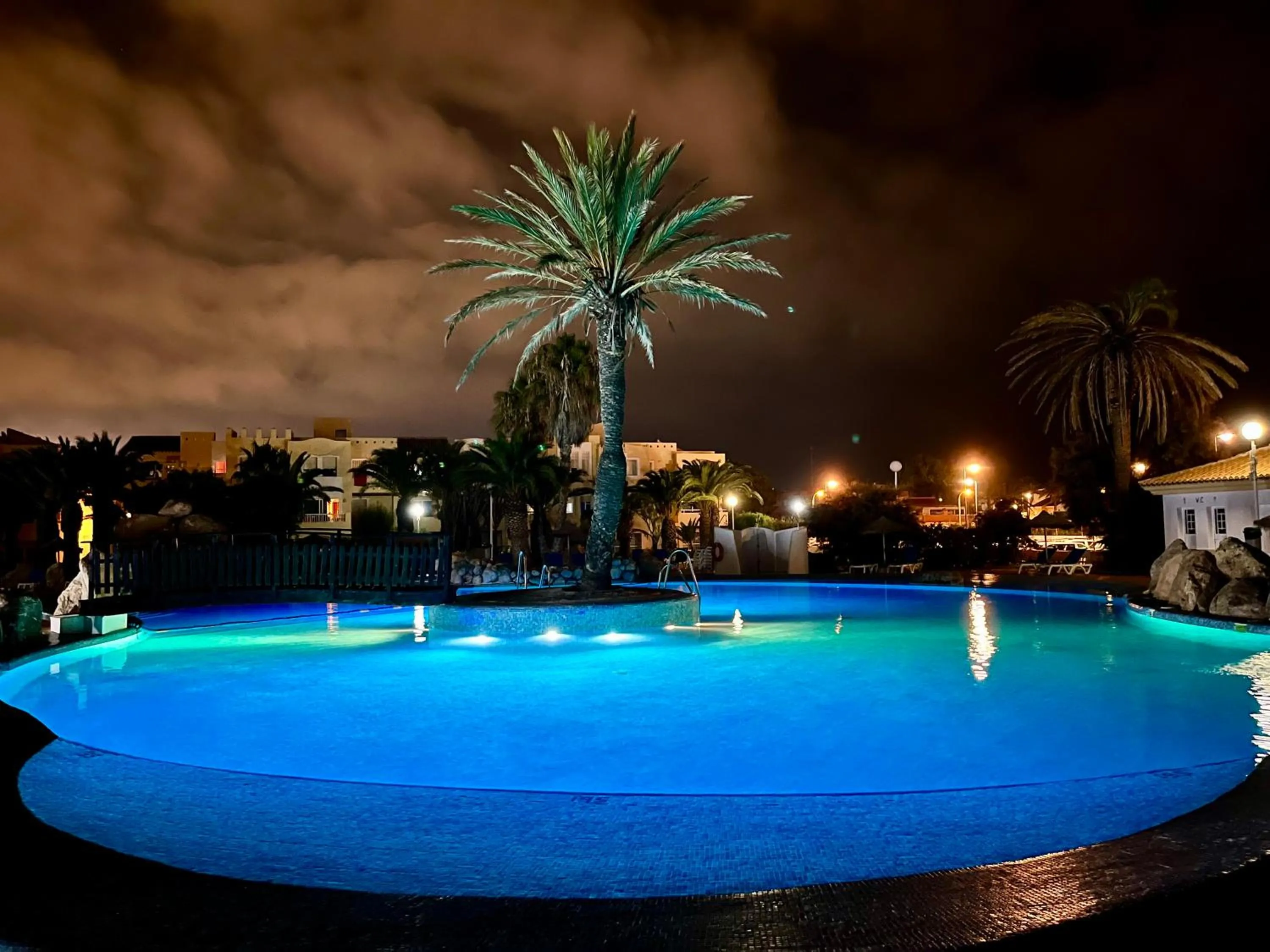 Night in Apartamentos Moguima