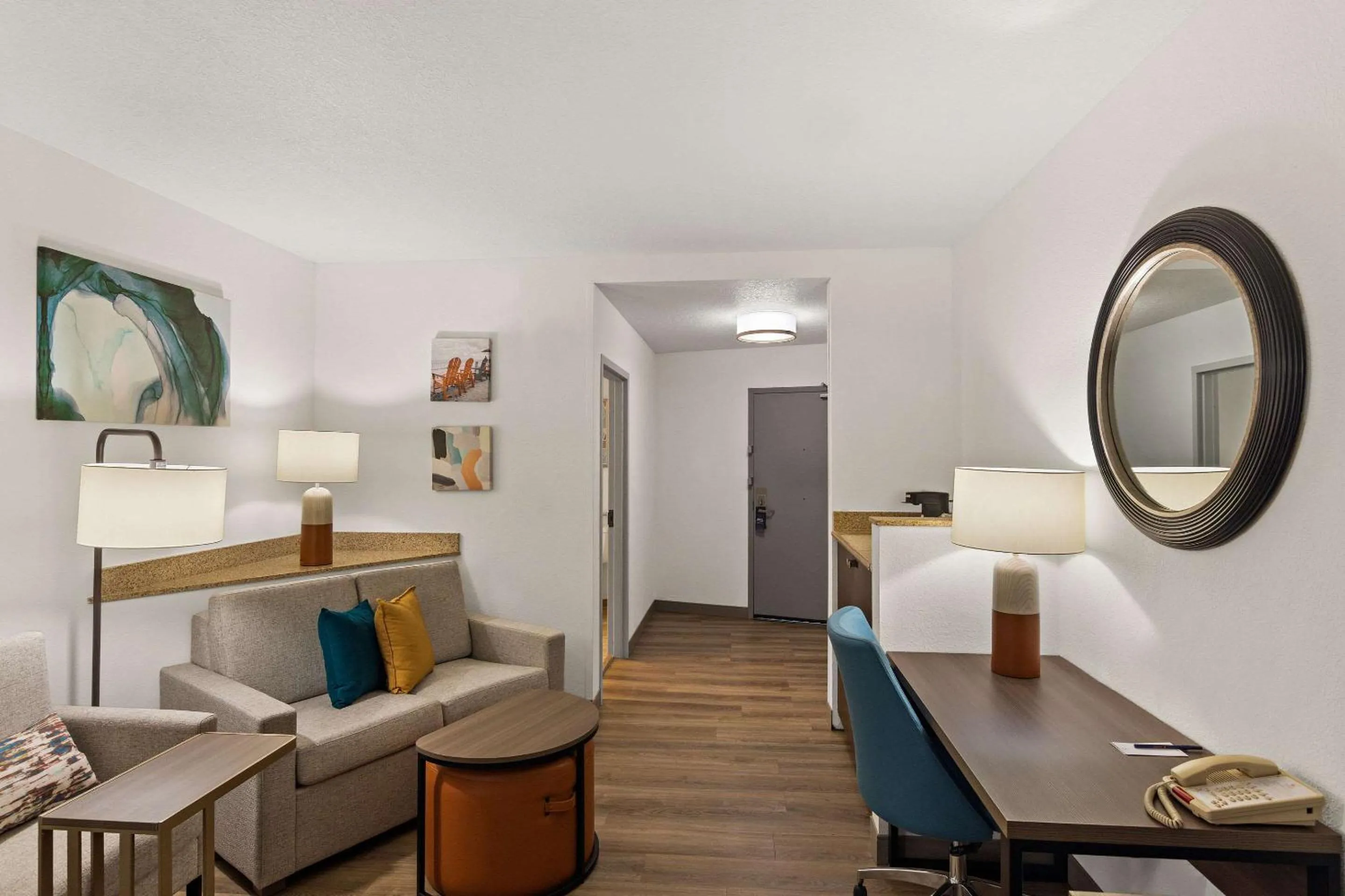 Bedroom in Comfort Suites Vero Beach I-95