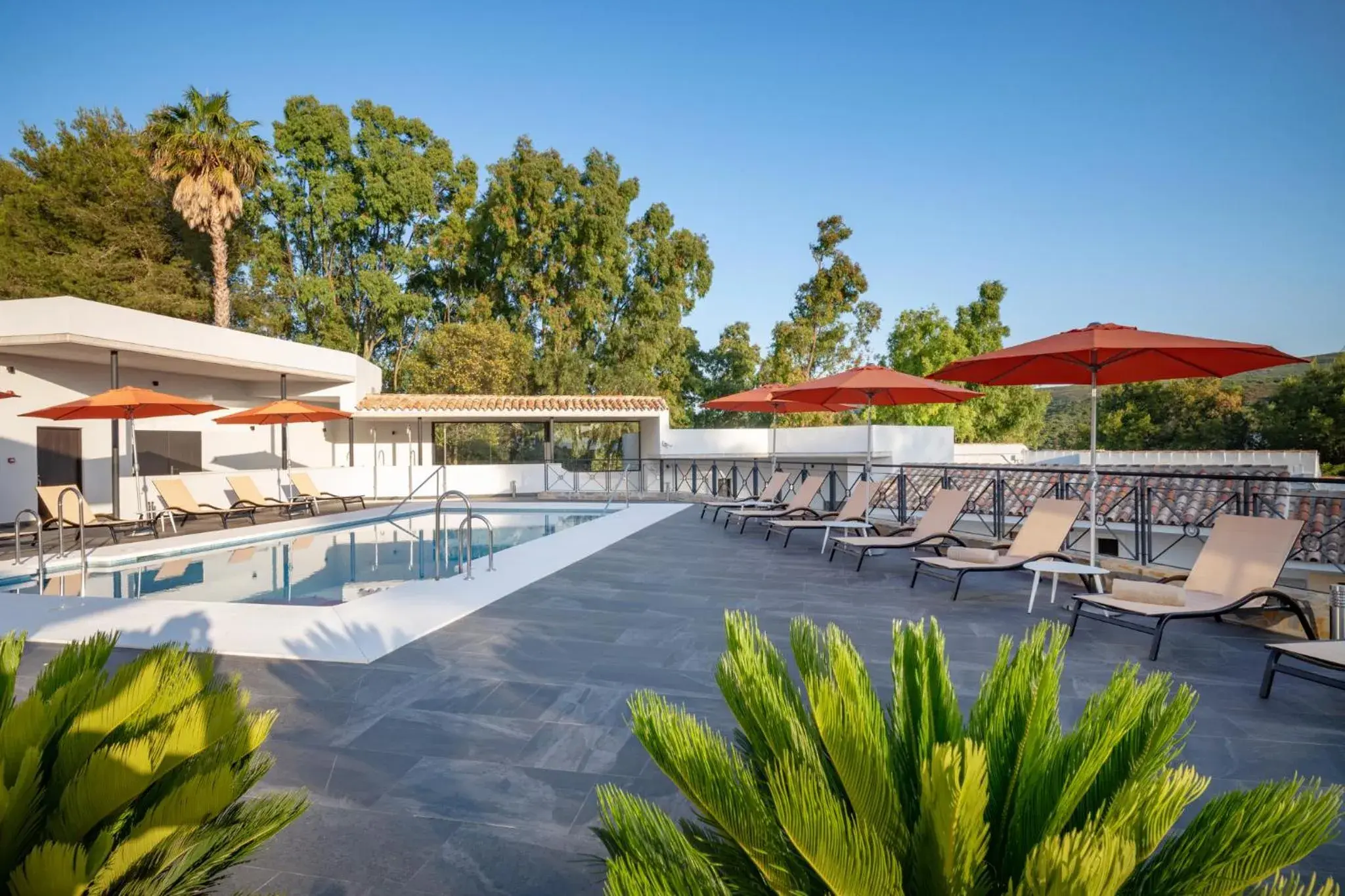 Property building in Hotel Admiral San Roque Property building in Hotel Admiral San Roque