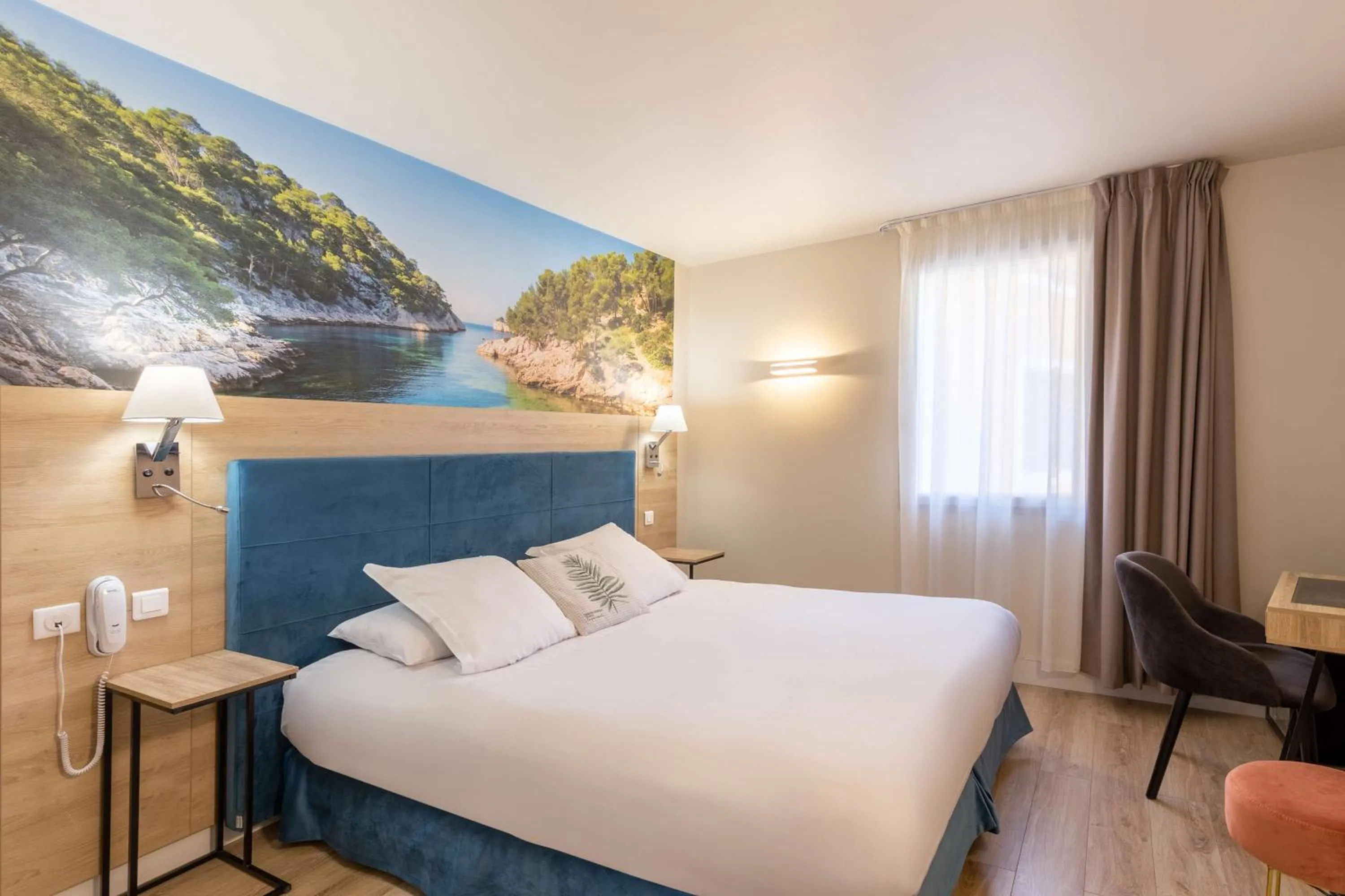 Bedroom, Bed in Best Western Hotel & SPA Coeur De Cassis