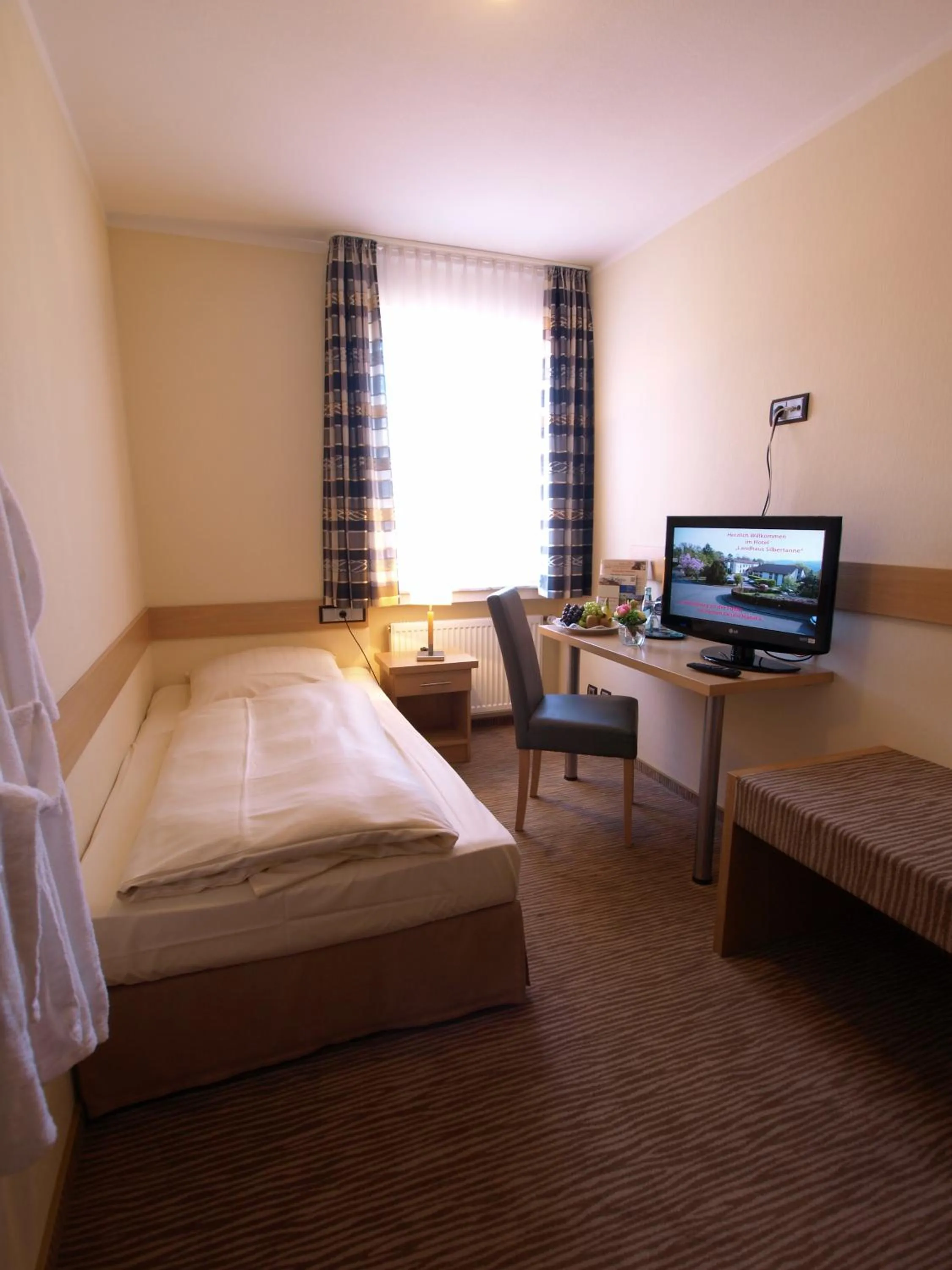 Day, Bed in Hotel Landhaus Silbertanne