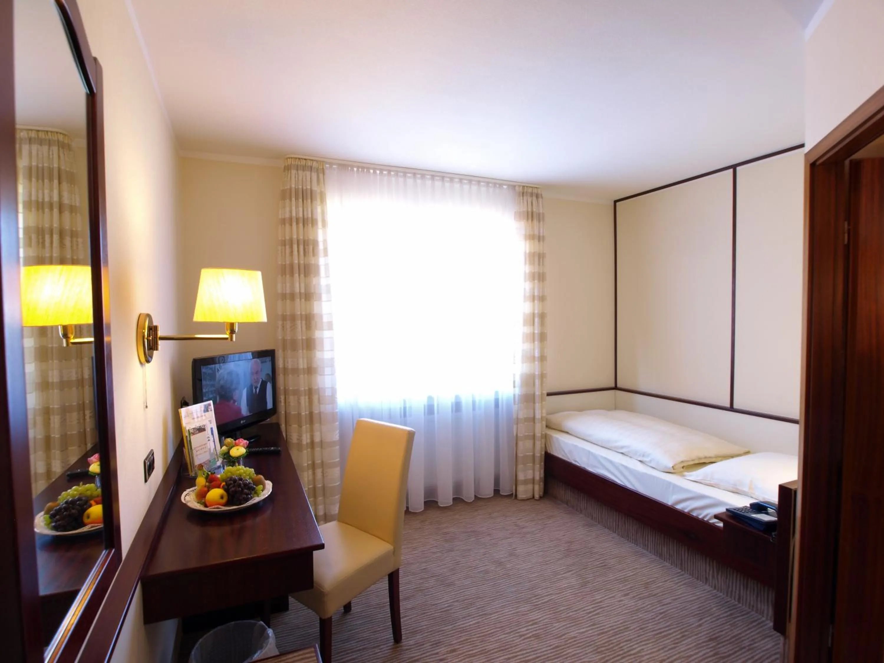 Day, Bed in Hotel Landhaus Silbertanne