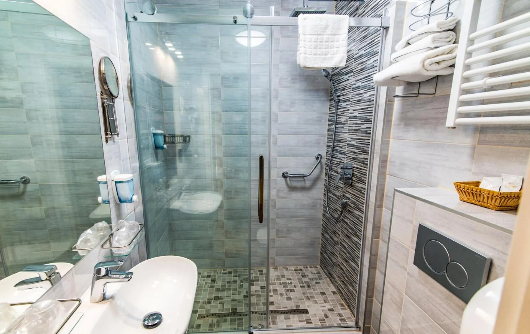 Bathroom in Hotel Jogar