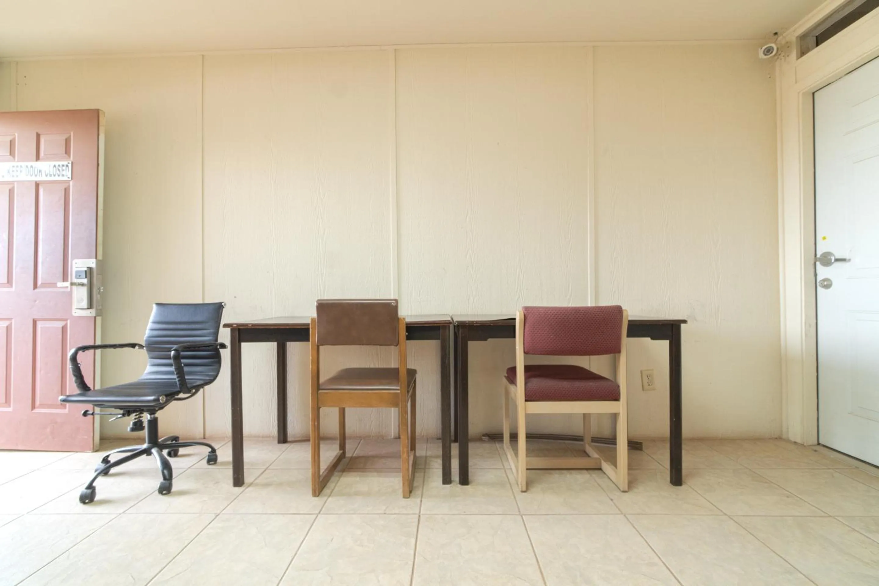 Area and facilities in Stamford Inn By OYO