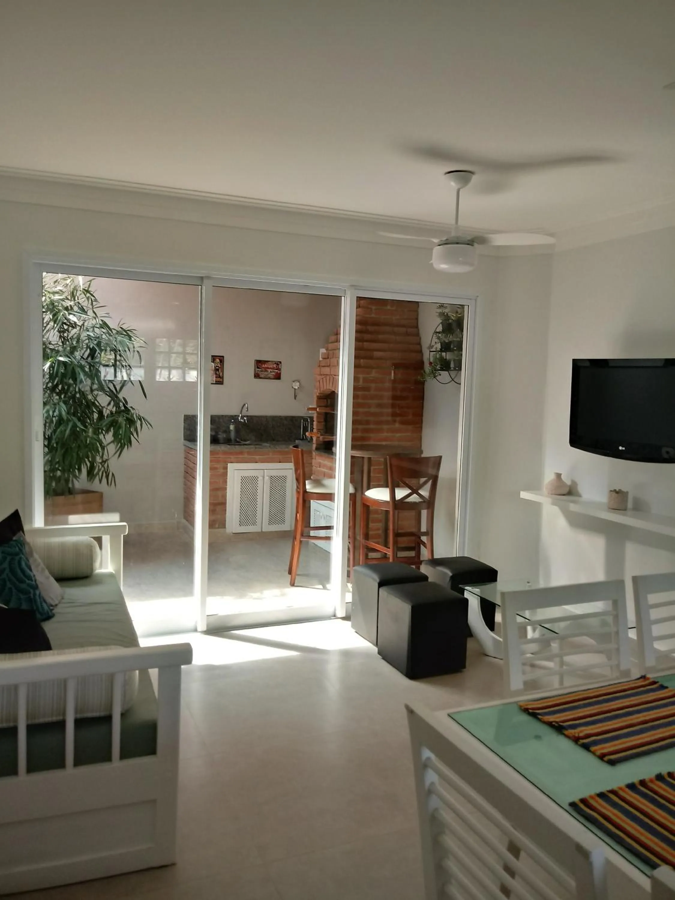 Communal lounge/ TV room in Morada Felice