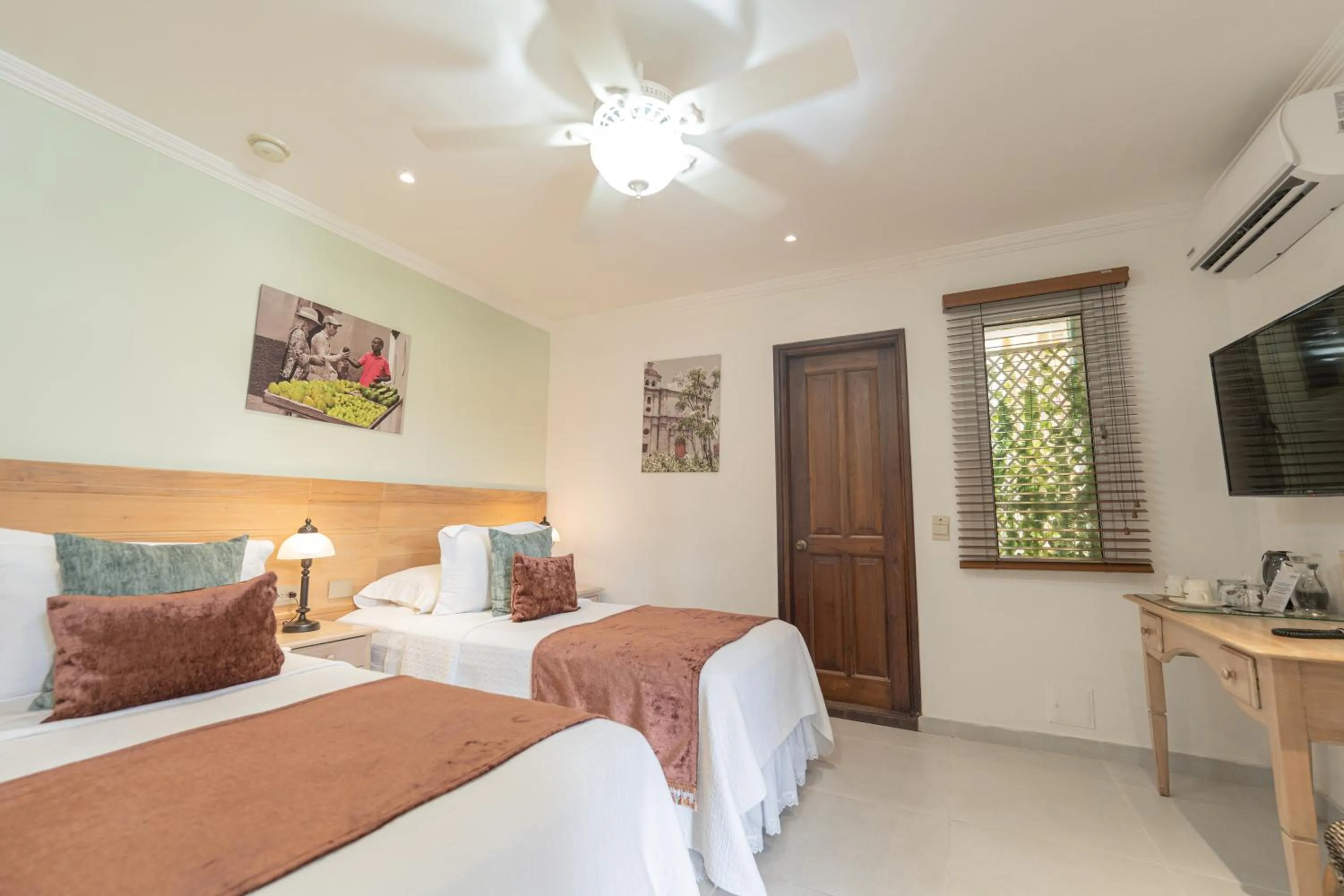 Photo of the whole room, Bed in Hotel Casa La Fe