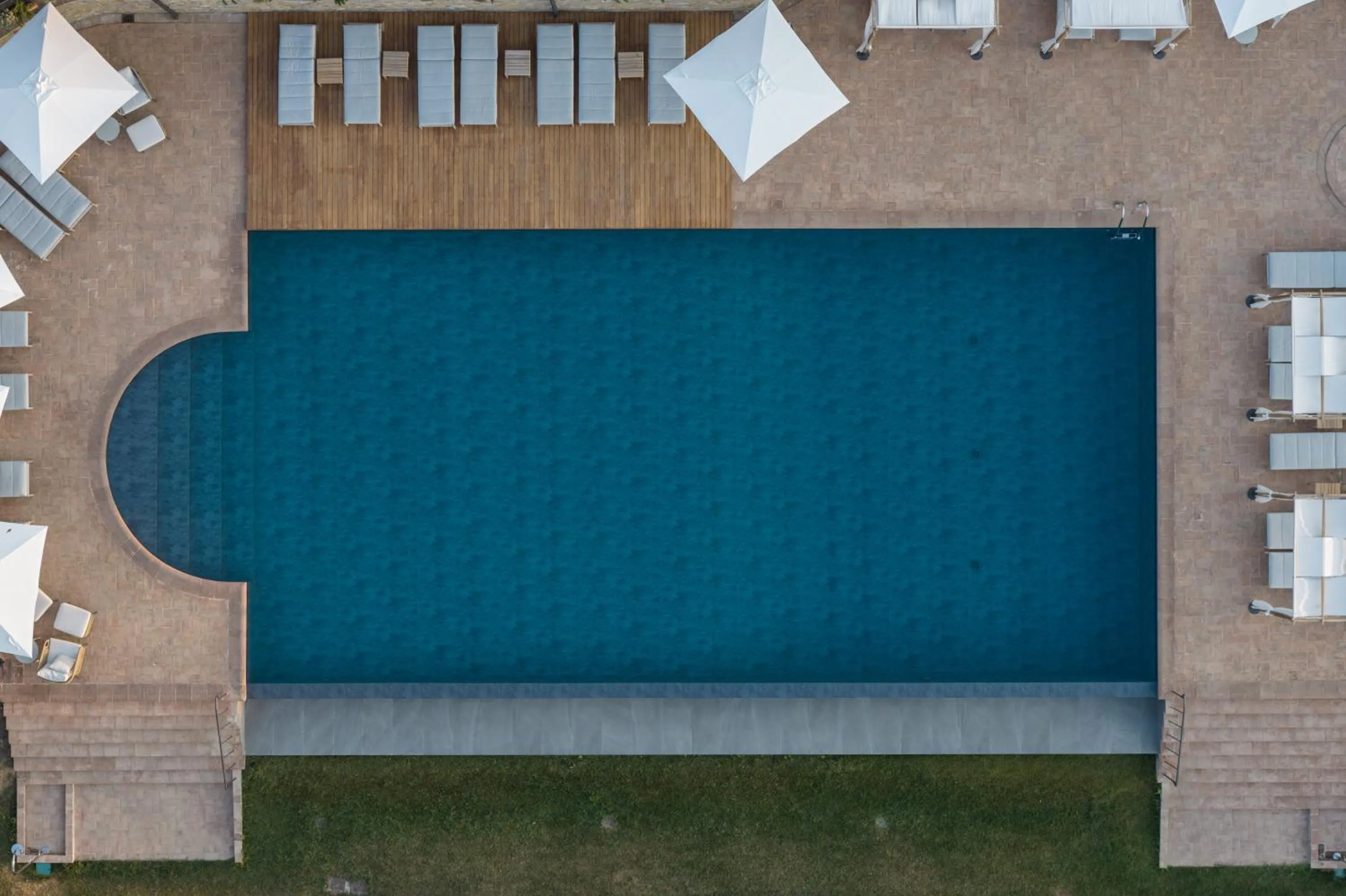 Swimming pool in Borgo Dei Conti Resort Relais & Chateaux