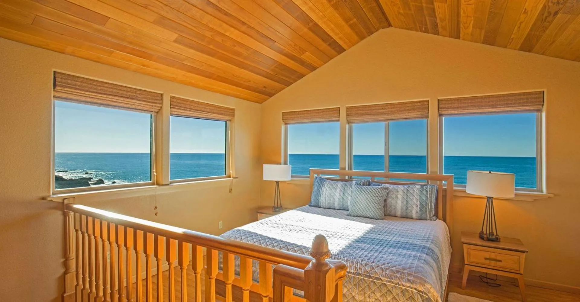 Bed in Inn of the Lost Coast