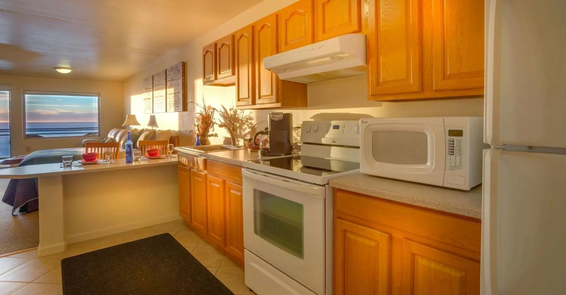 Kitchen or kitchenette in Inn of the Lost Coast
