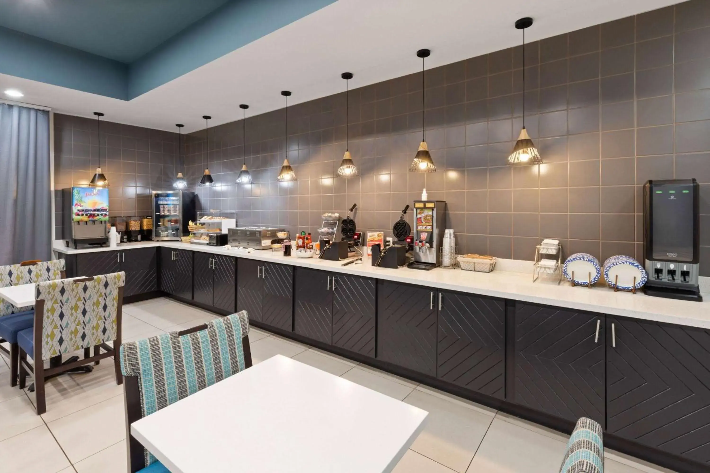 Breakfast in La Quinta by Wyndham Austin NW/Lakeline Mall Breakfast in La Quinta by Wyndham Austin NW/Lakeline Mall