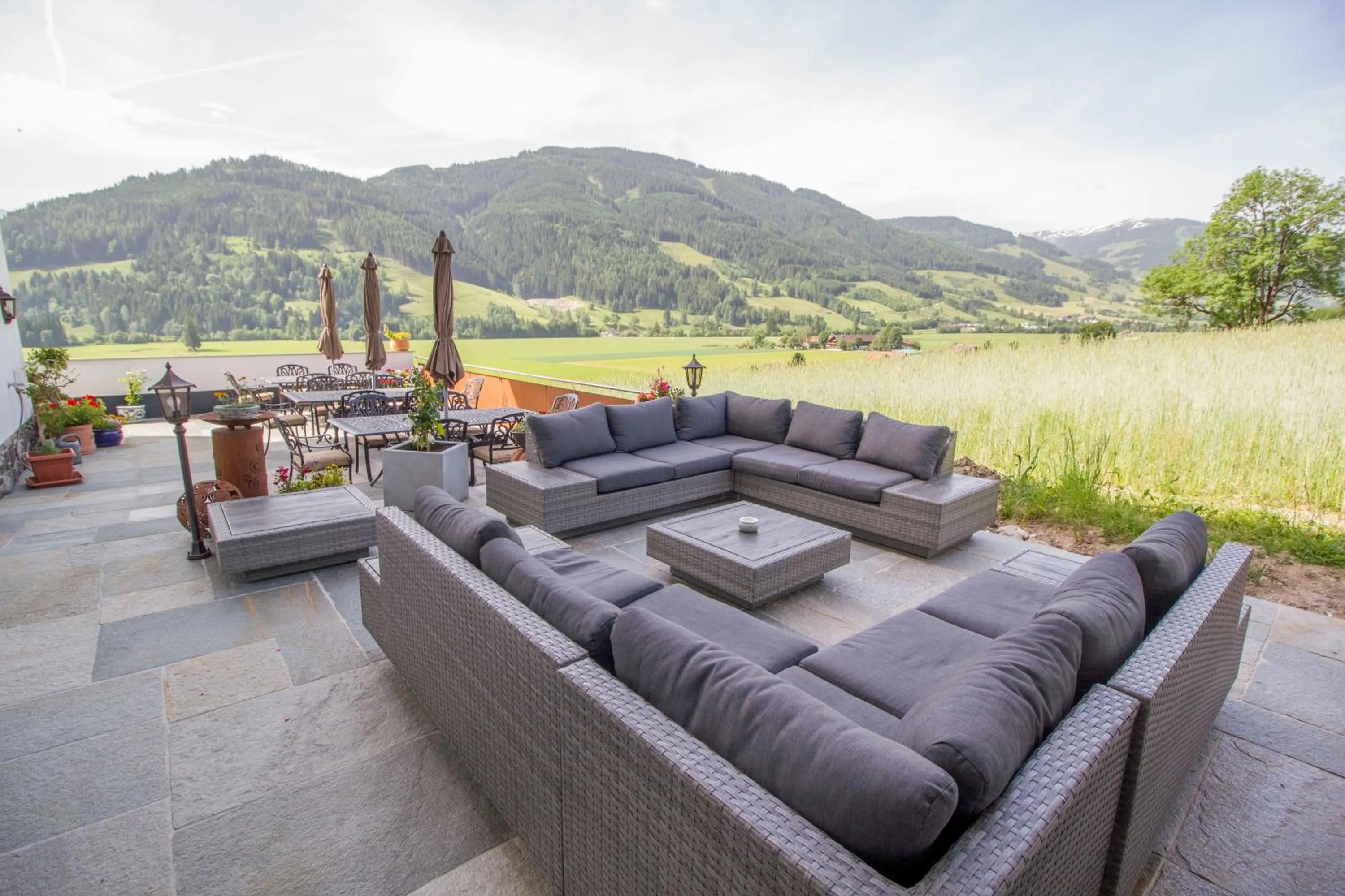 Communal lounge/ TV room in Pension Tannenhof