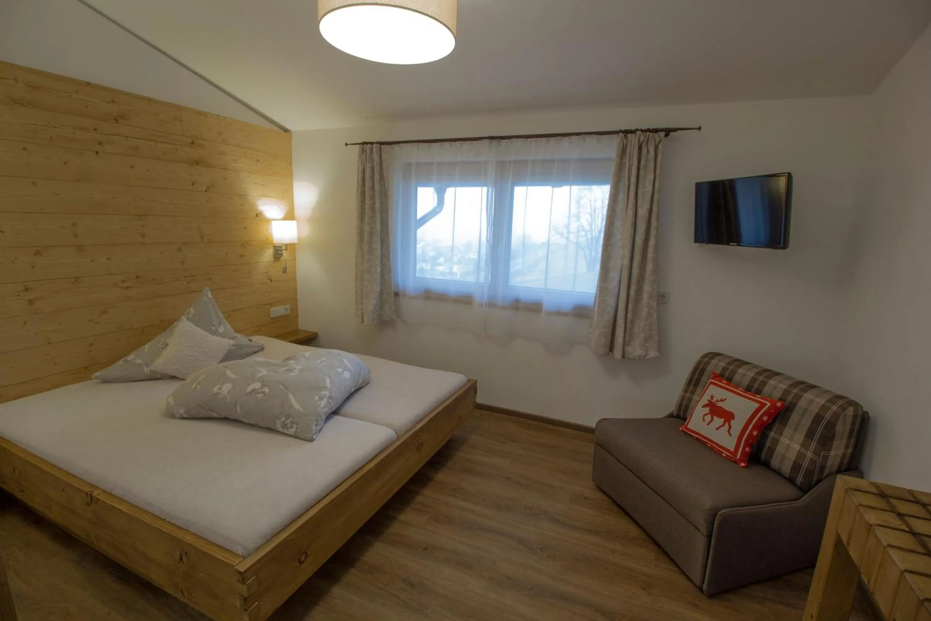 Photo of the whole room, Bed in Pension Tannenhof