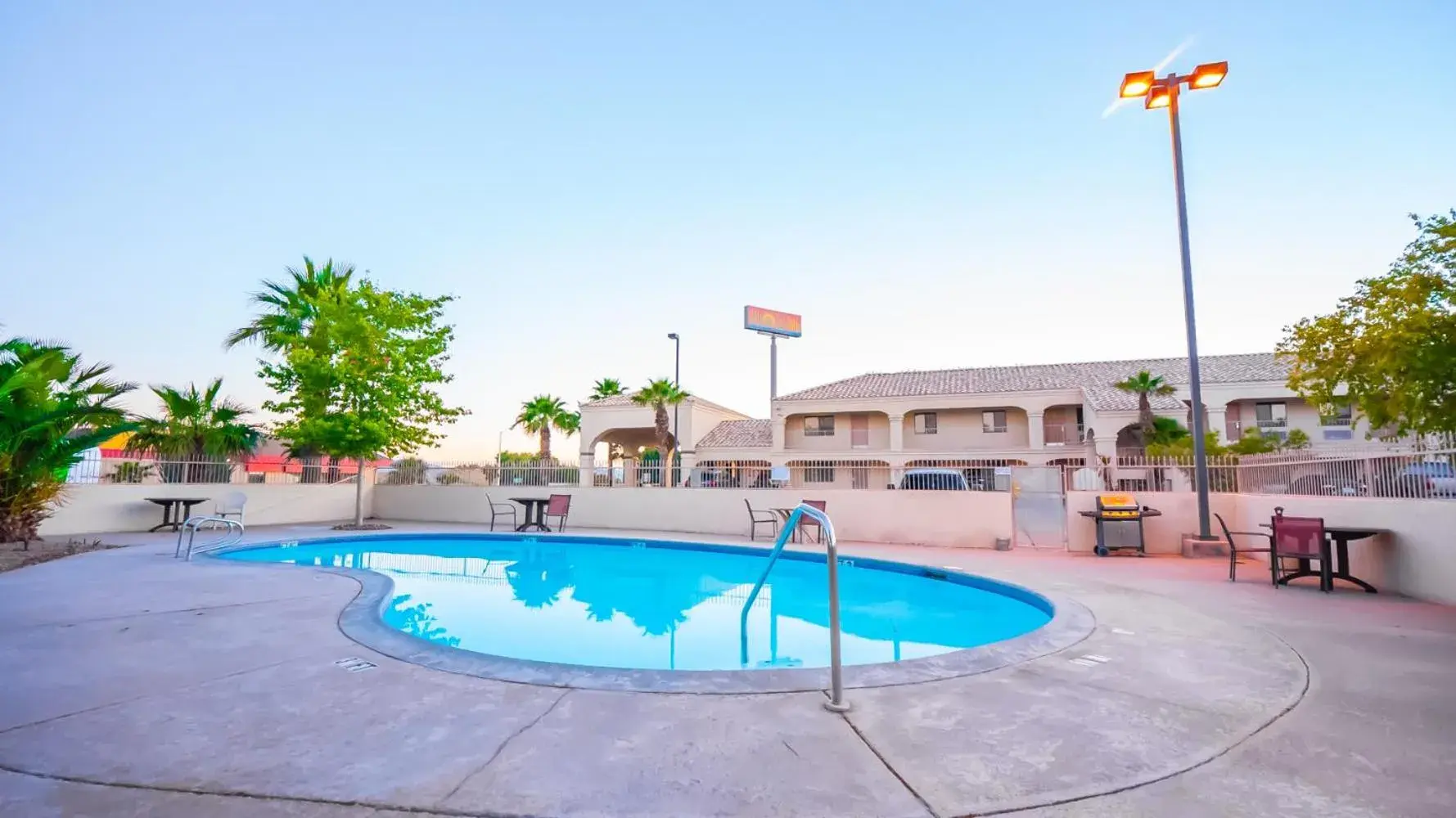 Pool view in Rio Del Sol Inn Needles Pool view in Rio Del Sol Inn Needles