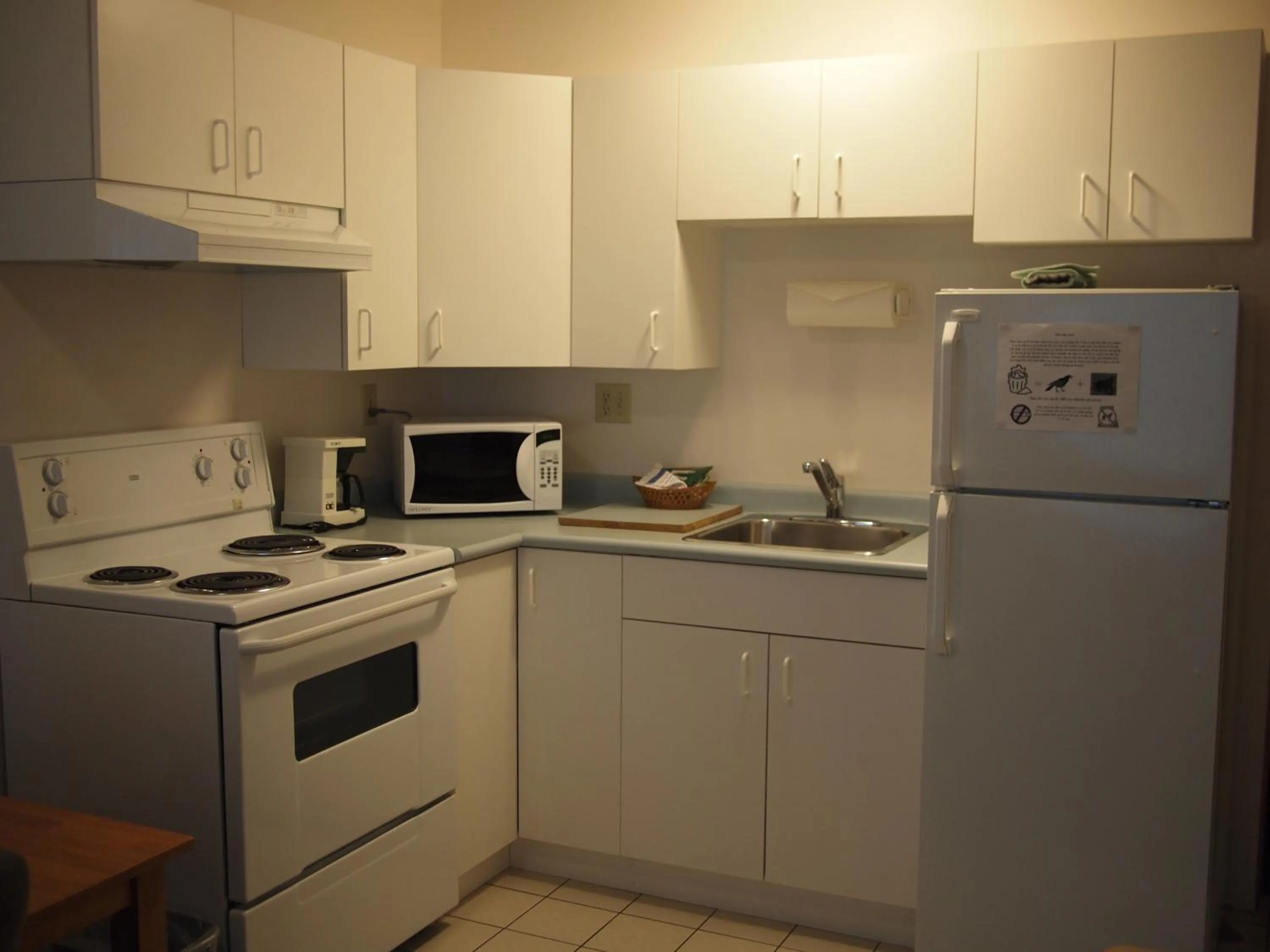 Kitchen or kitchenette in Whale's Tail Guest Suites