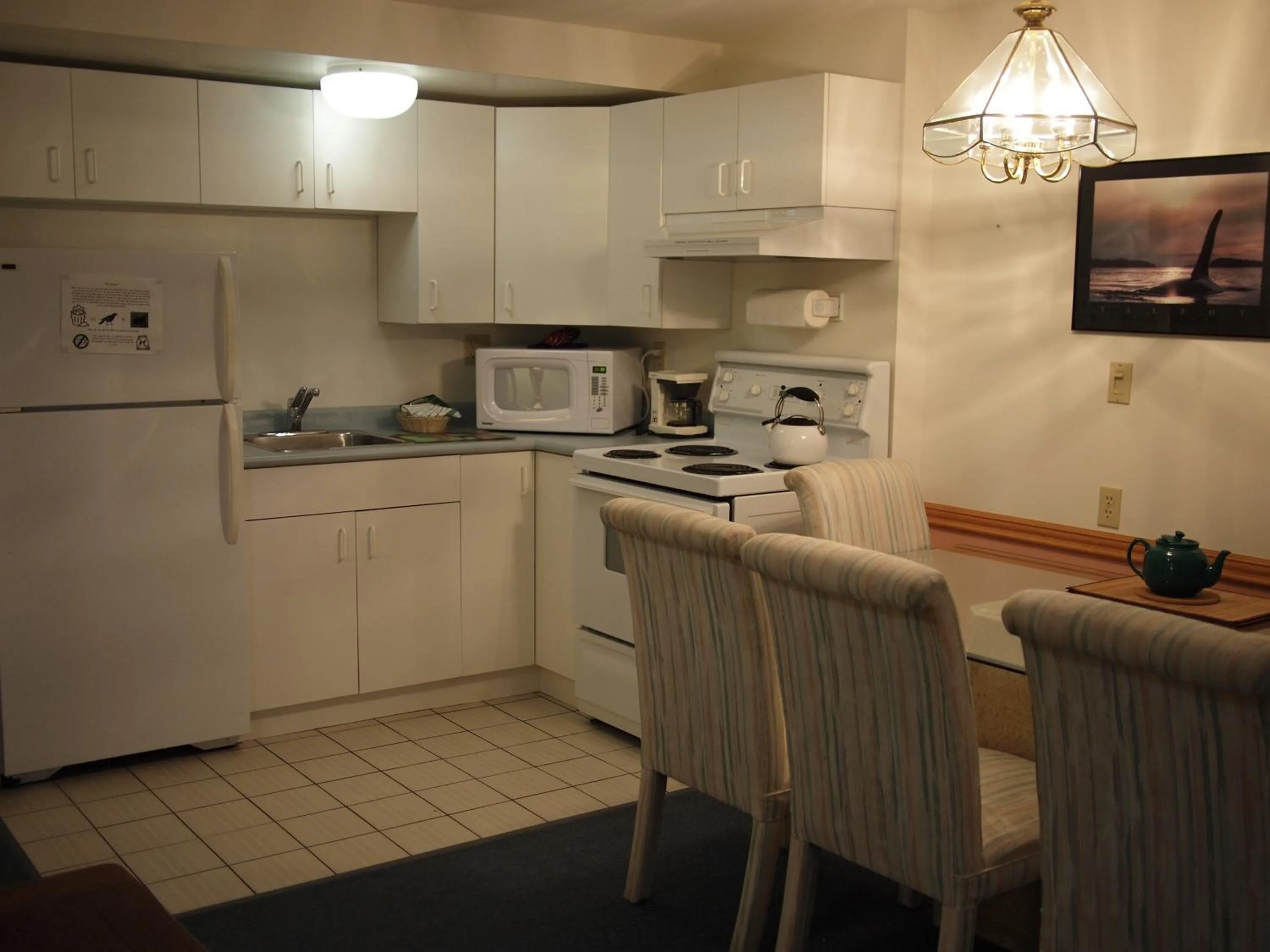 Kitchen or kitchenette in Whale's Tail Guest Suites