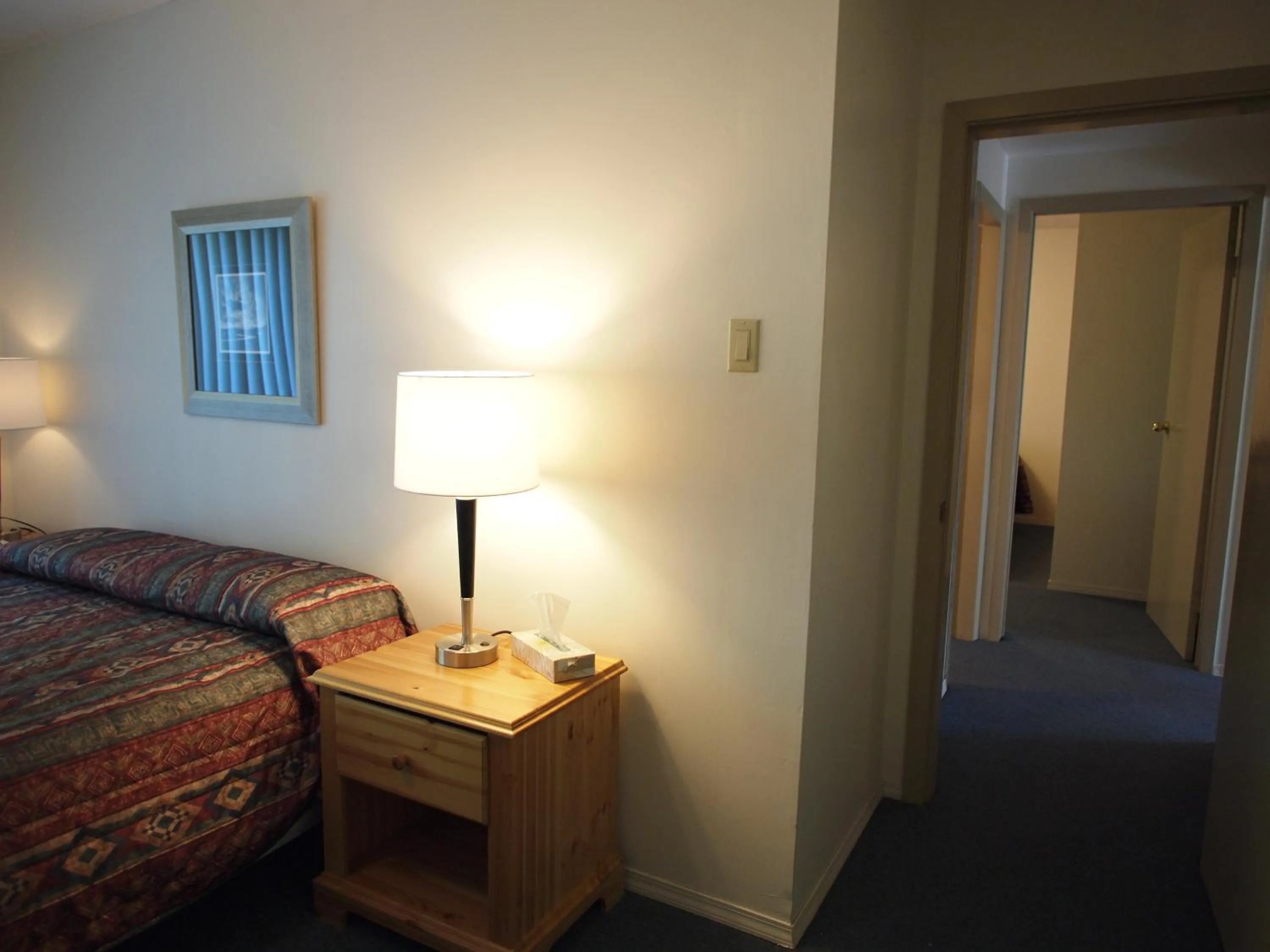 Bedroom, Bed in Whale's Tail Guest Suites
