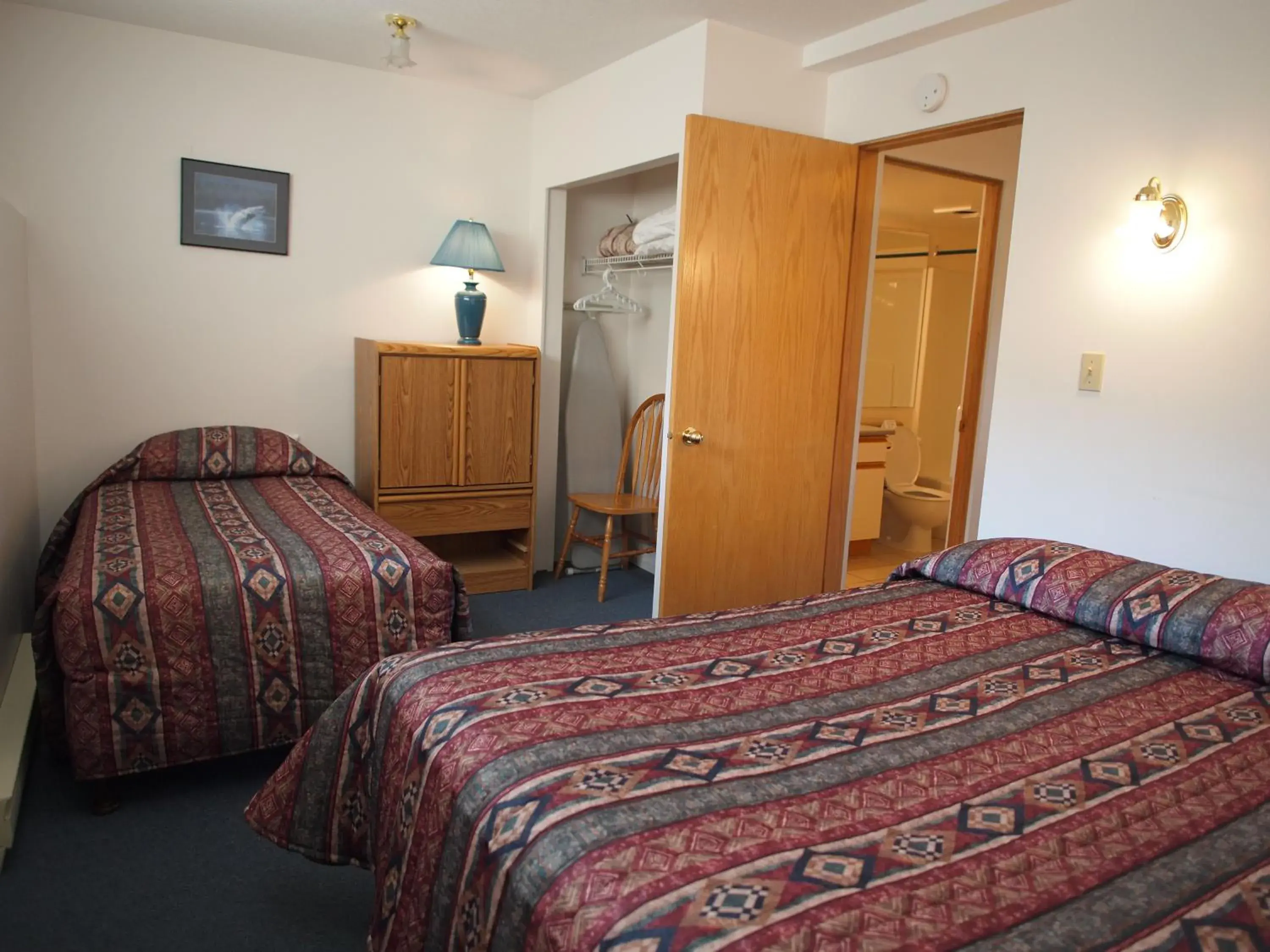 Deluxe One-Bedroom Suite in Whale's Tail Guest Suites Deluxe One-Bedroom Suite in Whale's Tail Guest Suites