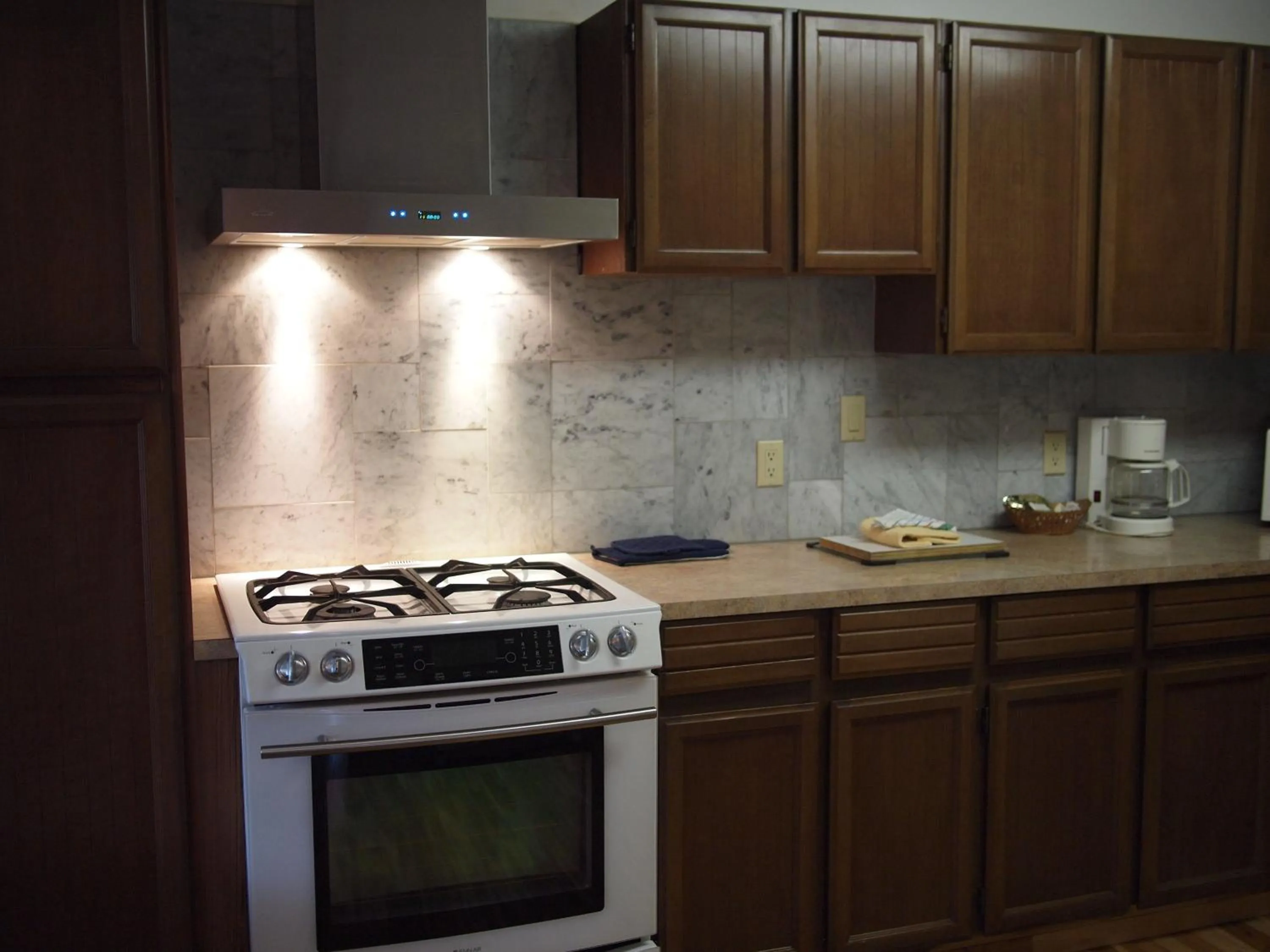 Kitchen or kitchenette in Whale's Tail Guest Suites
