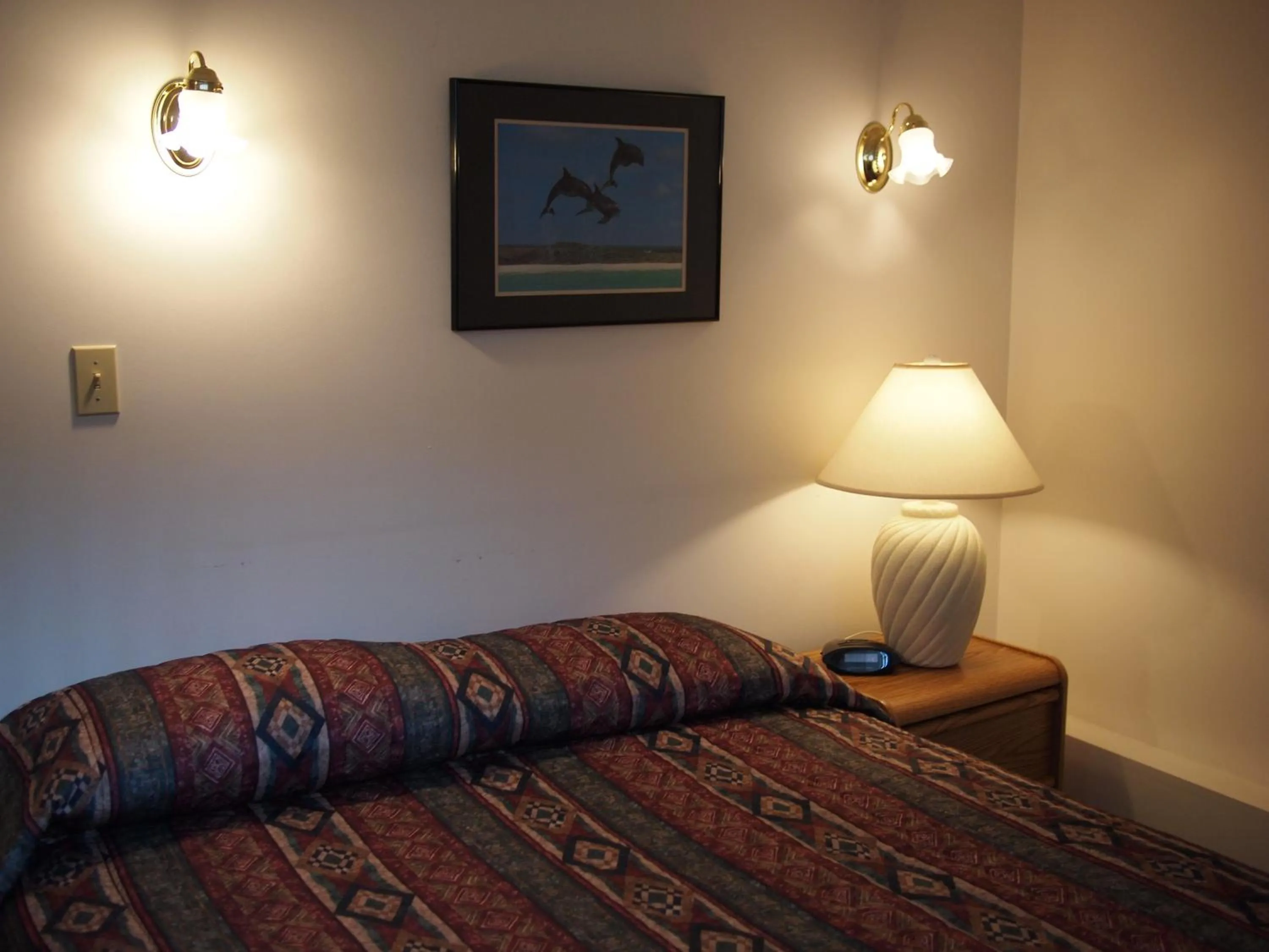 Bedroom, Bed in Whale's Tail Guest Suites