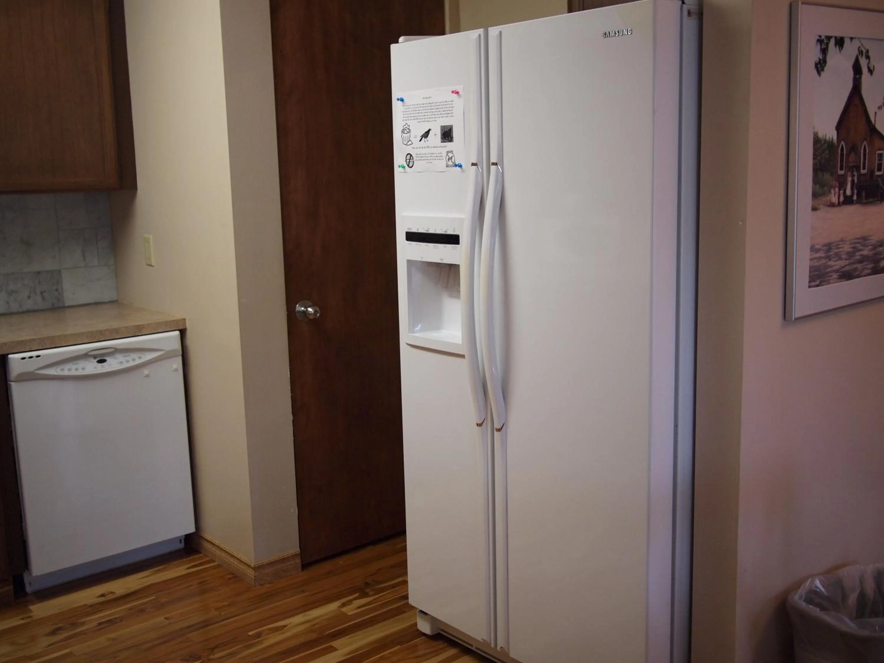 Kitchen or kitchenette in Whale's Tail Guest Suites