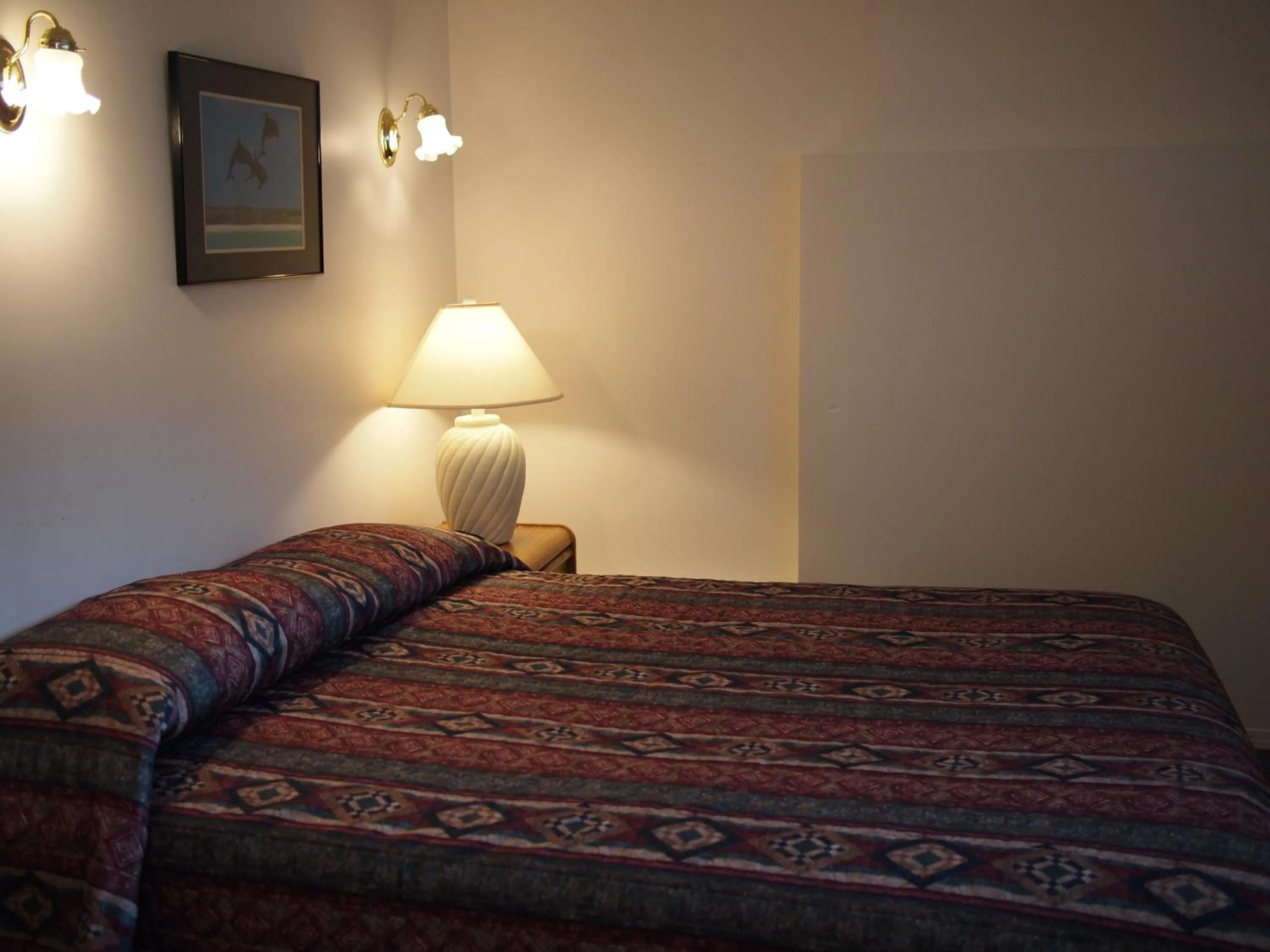 Bedroom, Bed in Whale's Tail Guest Suites