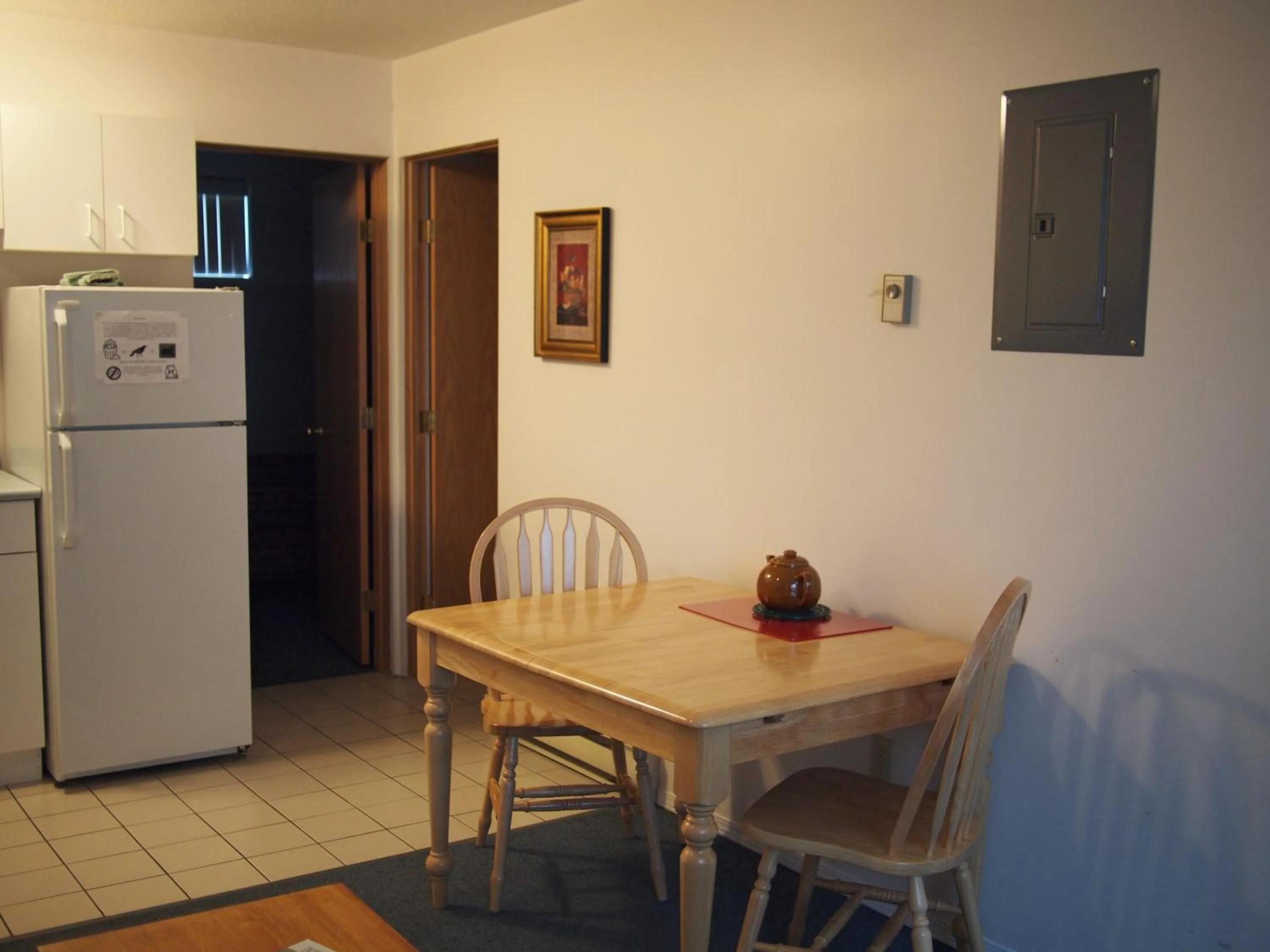 Kitchen or kitchenette in Whale's Tail Guest Suites