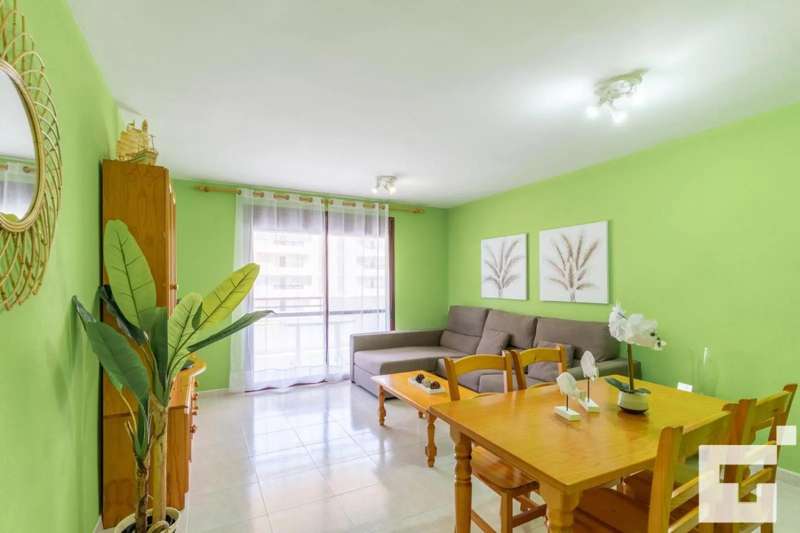 TV and multimedia in Apartamento Topacio III 24A - Grupo Turis