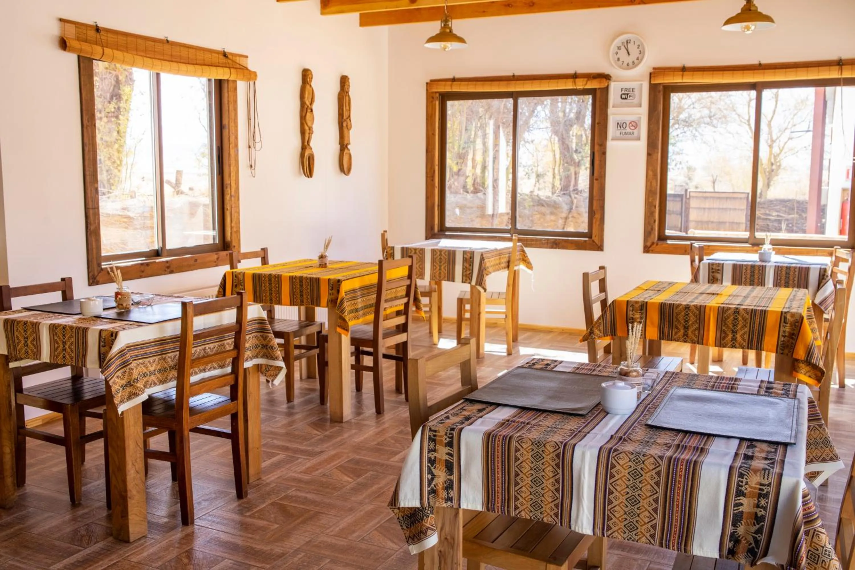 Restaurant/places to eat in Lodge Quelana
