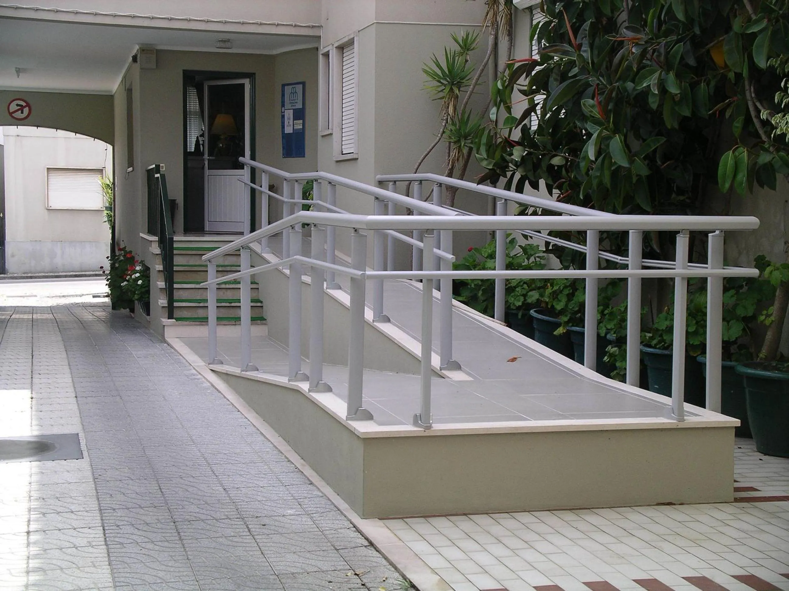 Facade/entrance in Hotel Santa Rita