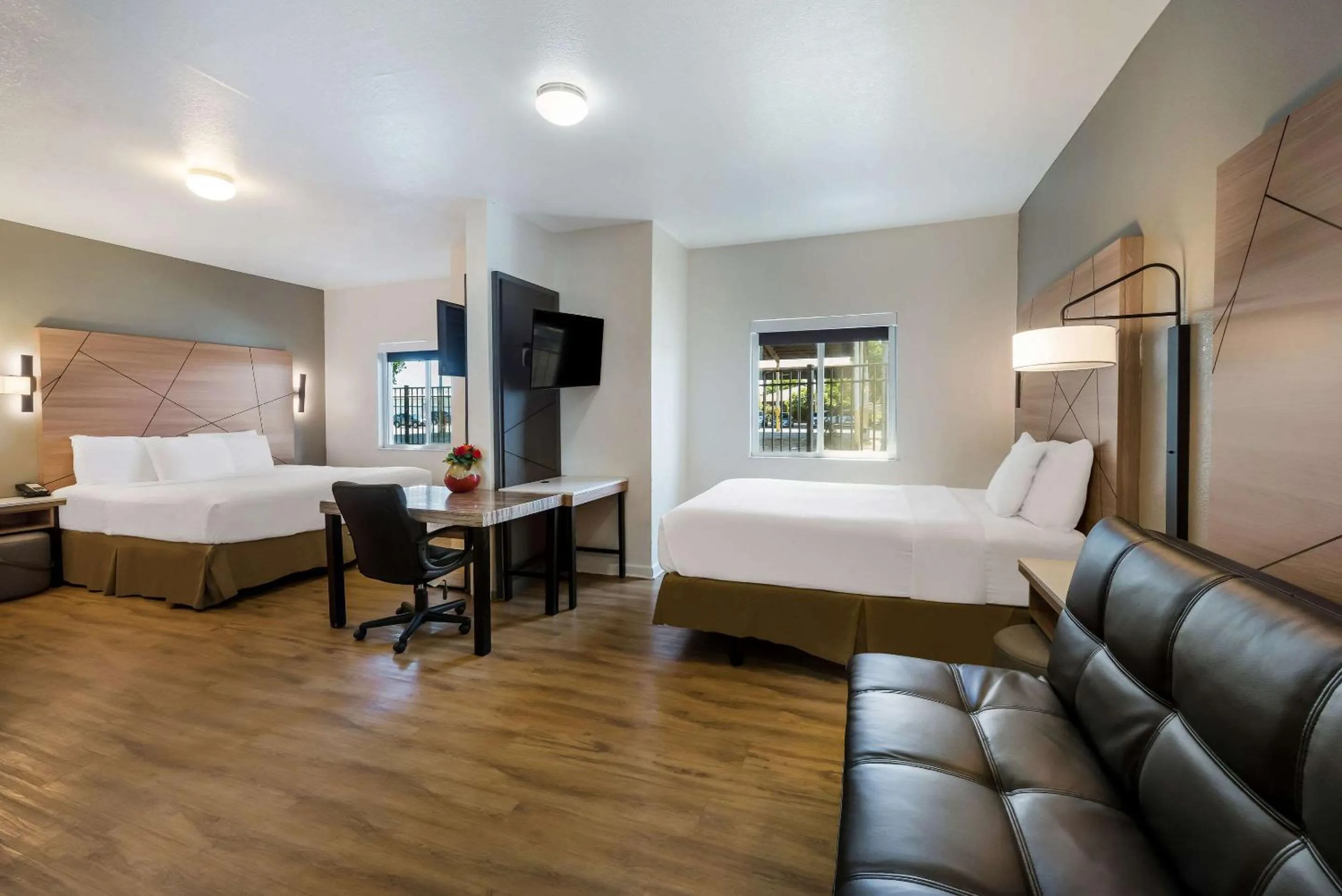 Bedroom, Bed in Quality Inn Yuba City-Marysville