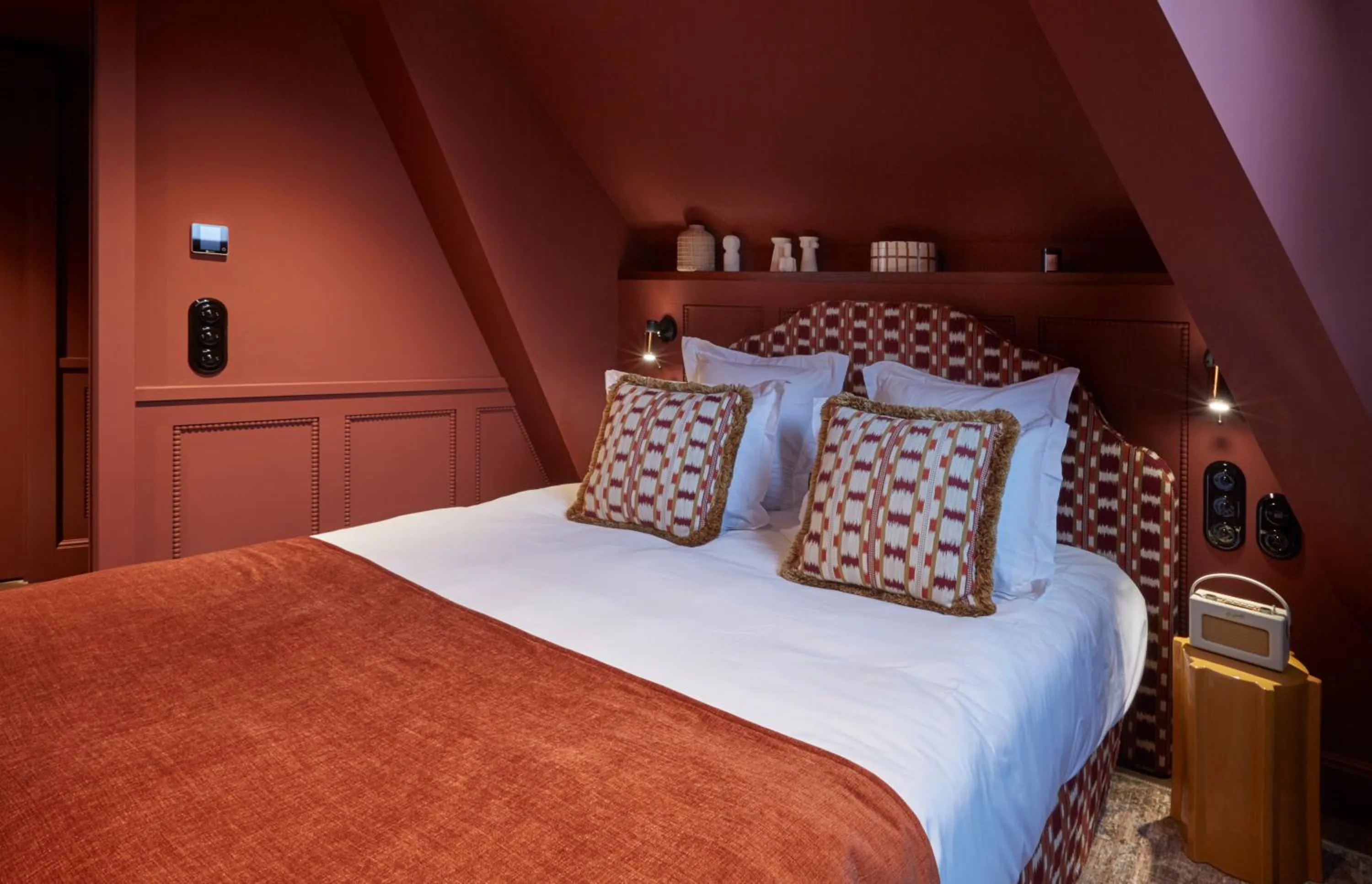 Bed in Hotel de Silhouette