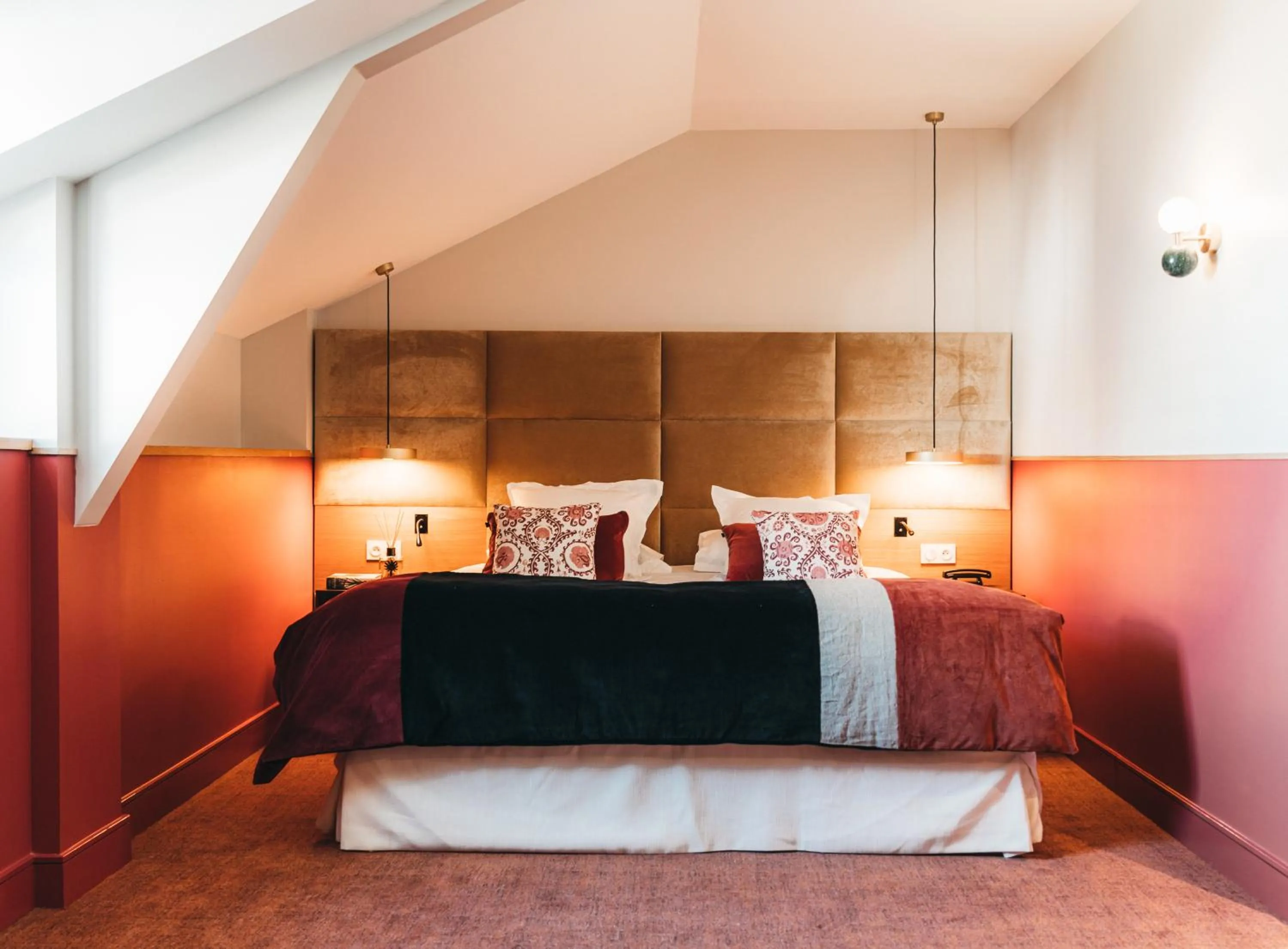 Bed in Hotel de Silhouette