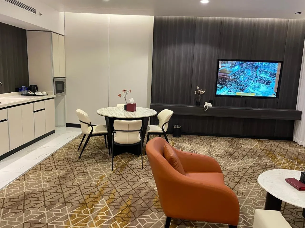 LeChateau Boutique Hotel