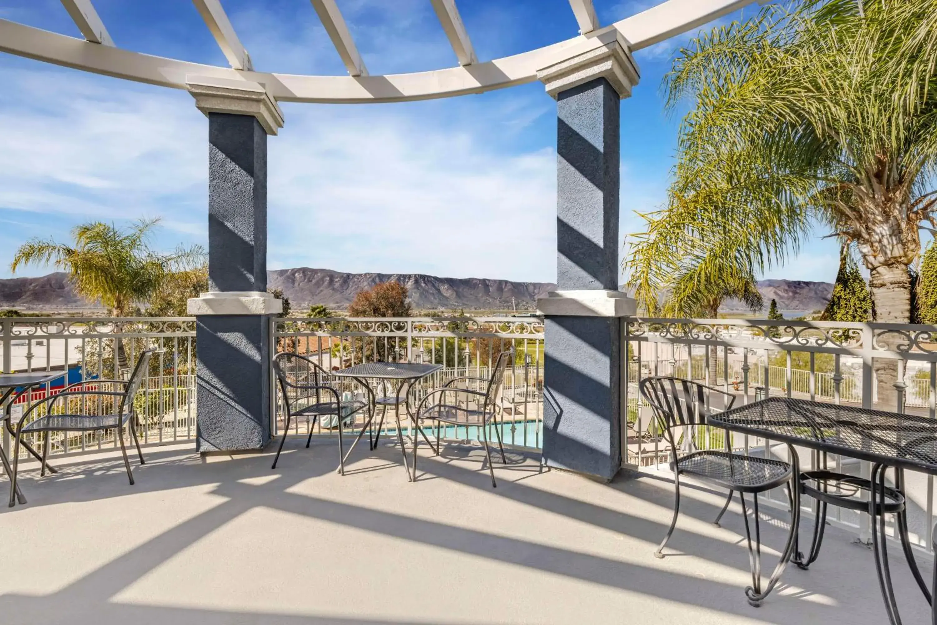 Property building in Best Western Plus Lake Elsinore Inn & Suites Property building in Best Western Plus Lake Elsinore Inn & Suites