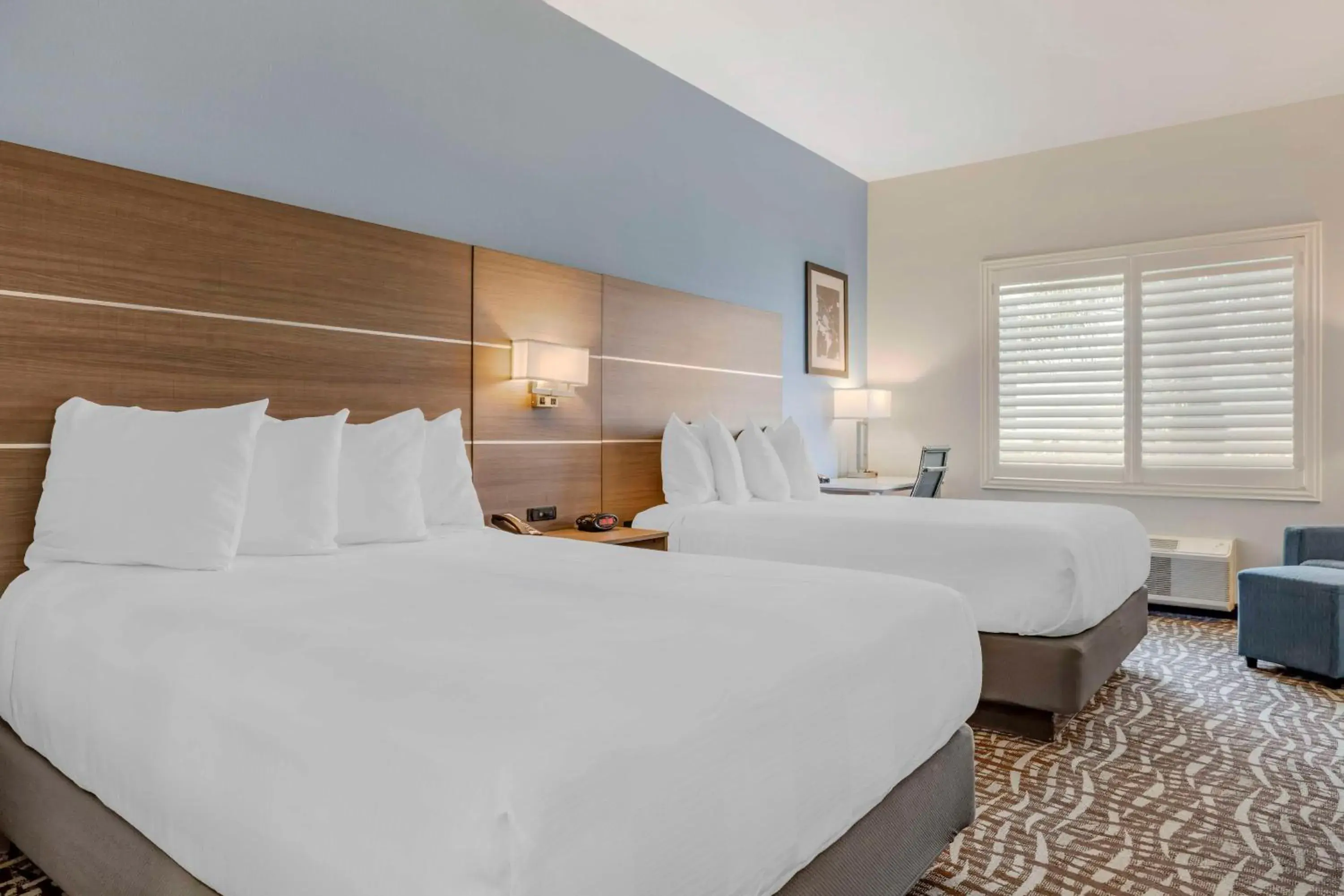 Bedroom, Bed in Best Western Plus Lake Elsinore Inn & Suites Bedroom, Bed in Best Western Plus Lake Elsinore Inn & Suites