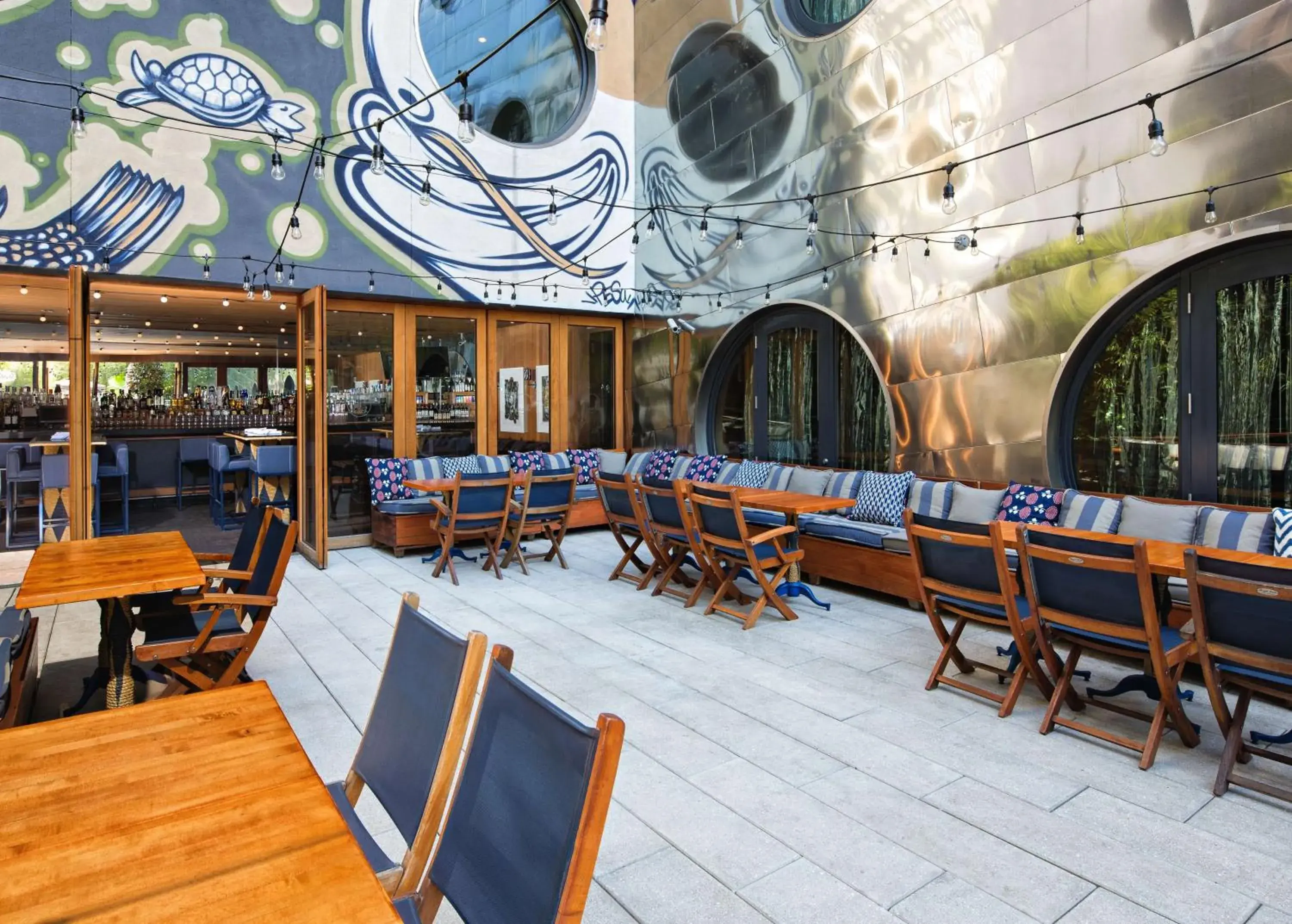 Restaurant/places to eat in Dream Downtown, by Hyatt Restaurant/places to eat in Dream Downtown, by Hyatt