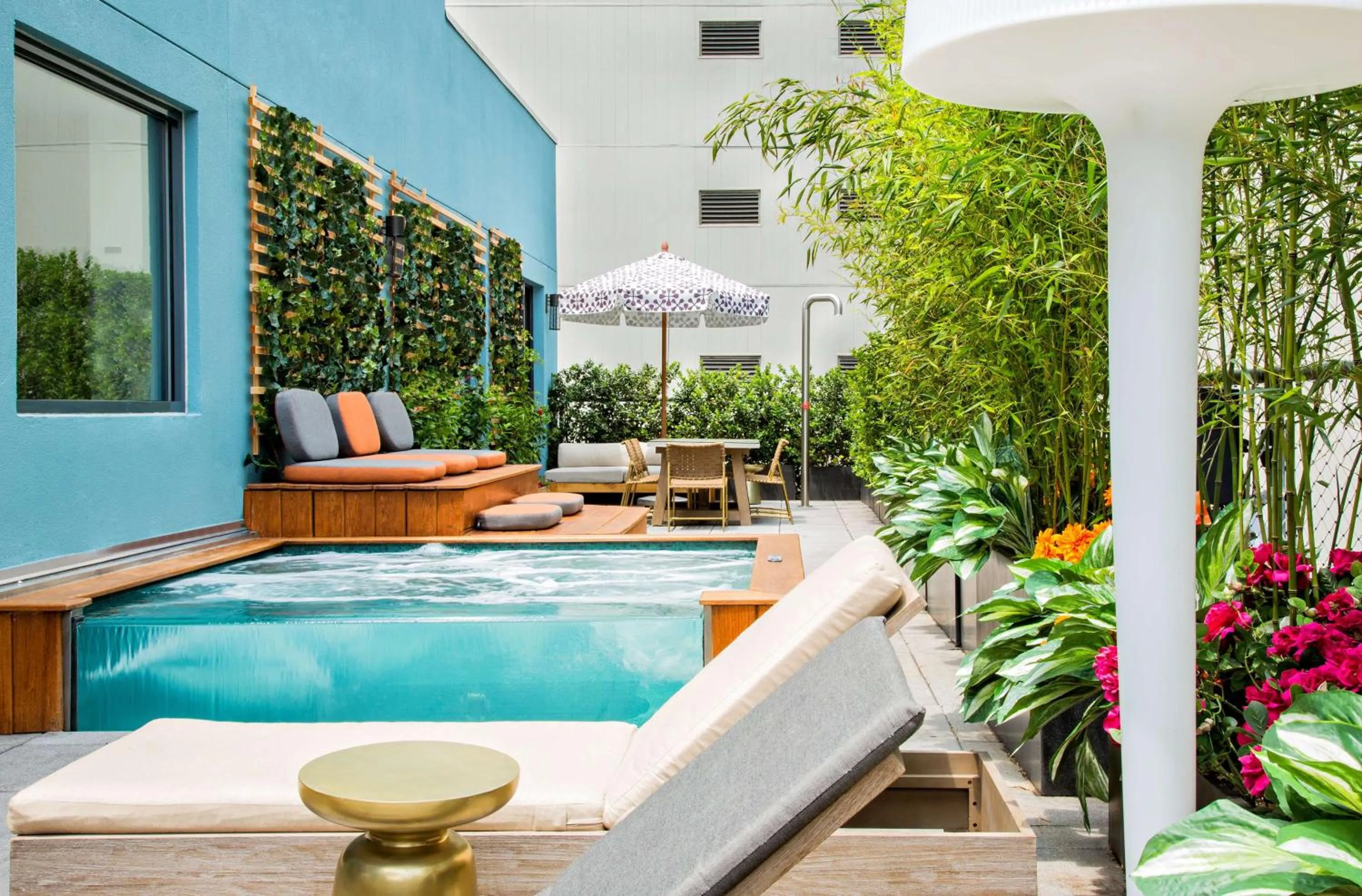 Photo of the whole room in Dream Downtown, by Hyatt