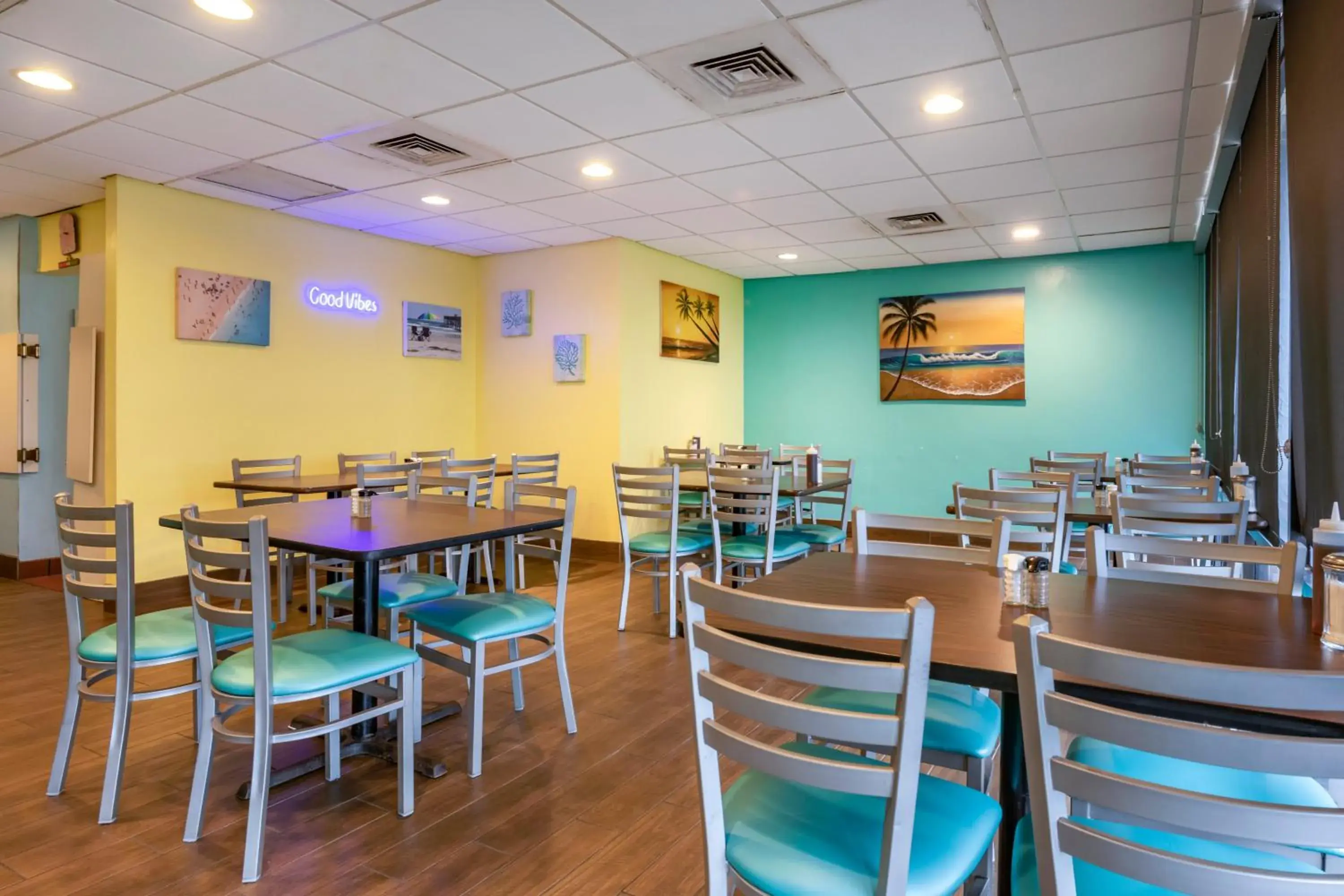 Restaurant/places to eat in Tropical Winds Resort Hotel Restaurant/places to eat in Tropical Winds Resort Hotel