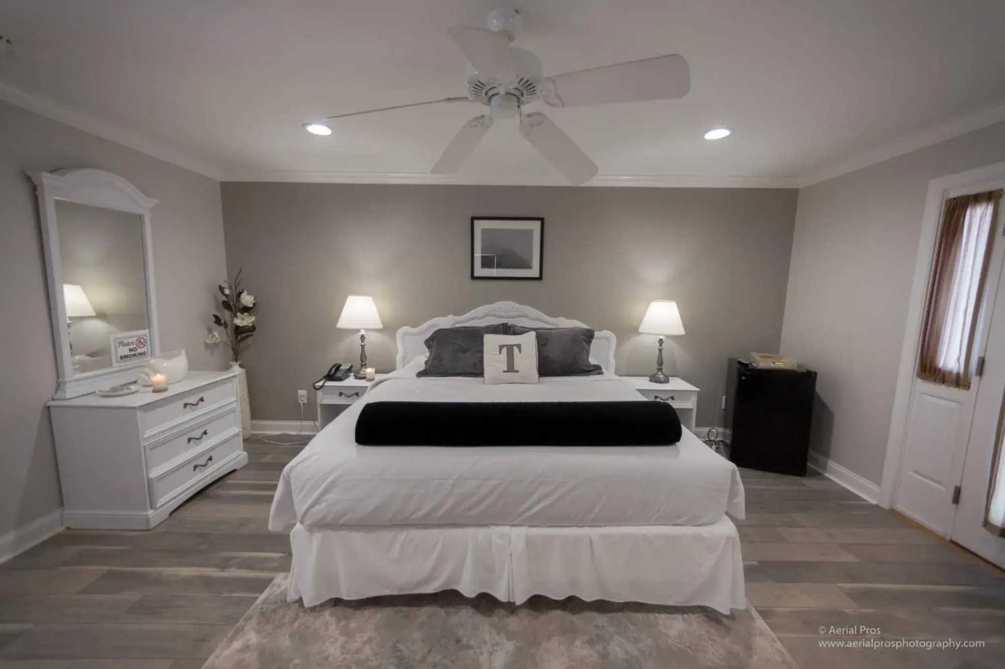 Superior King Room in Kenny's Tipperary Inn Superior King Room in Kenny's Tipperary Inn