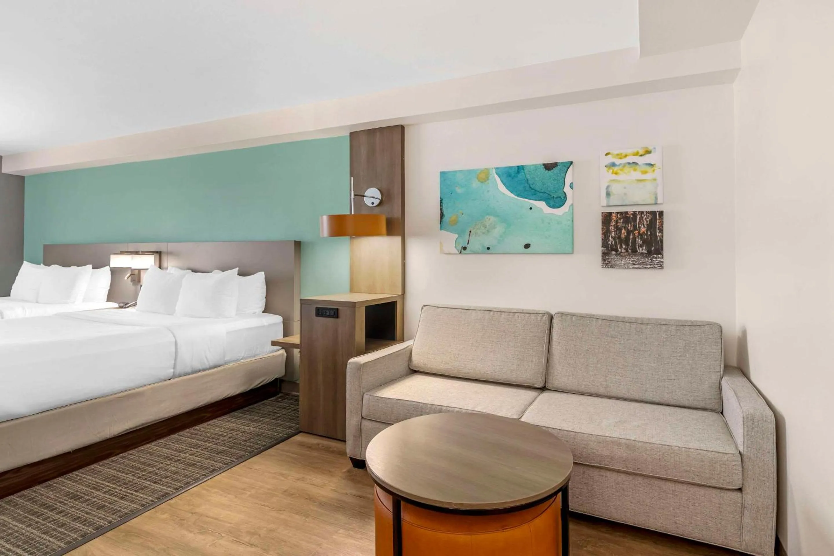 Bedroom, Bed in Comfort Suites Valdosta Mall Area