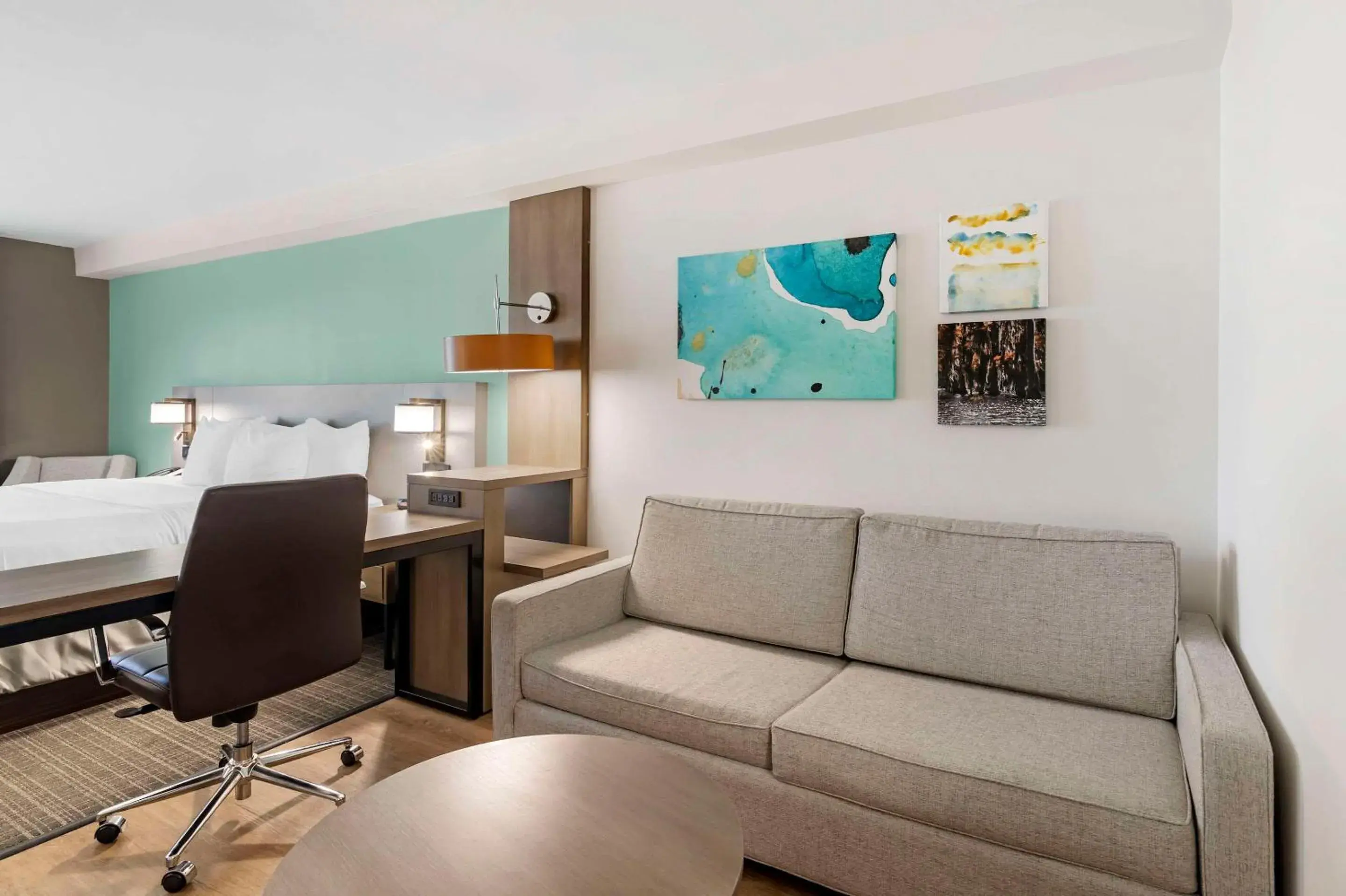 Bedroom in Comfort Suites Valdosta Mall Area Bedroom in Comfort Suites Valdosta Mall Area