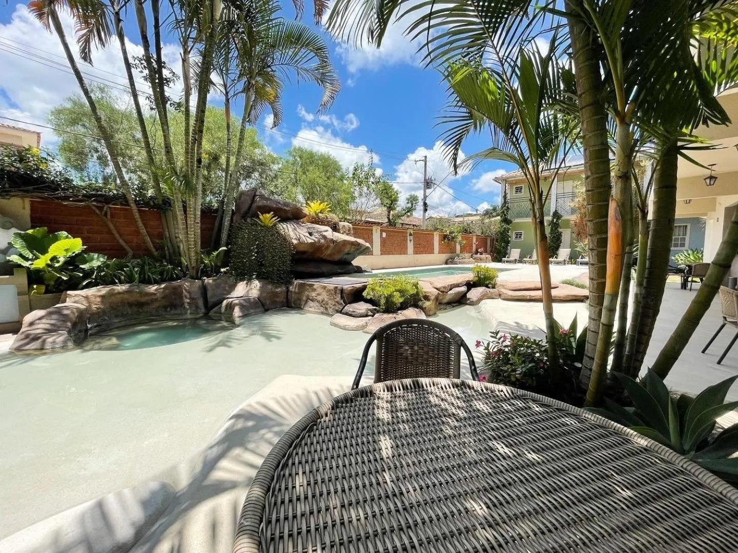 Swimming pool in Pousada Villa Alferes