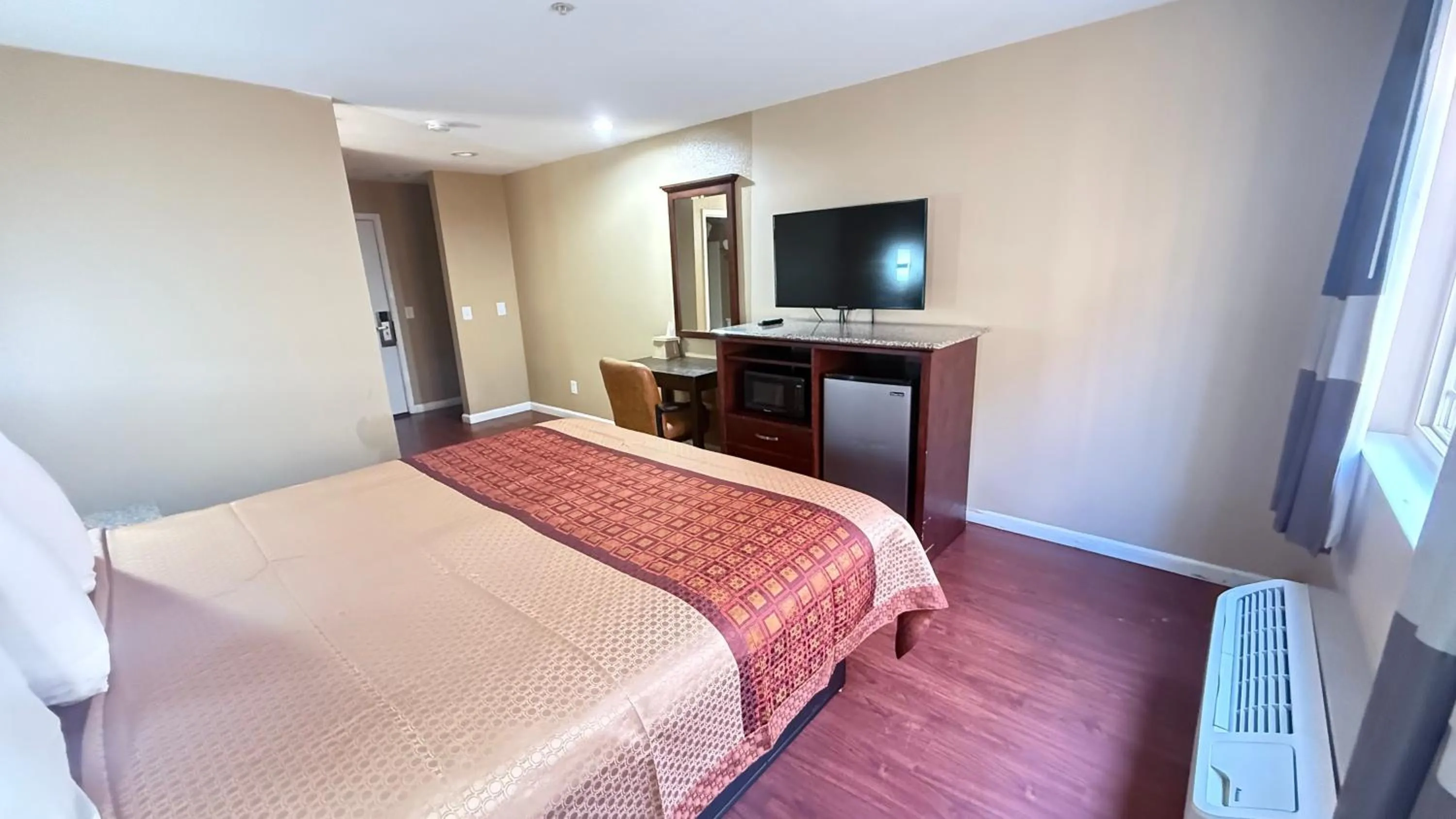 Bedroom, Bed in Valley Inn