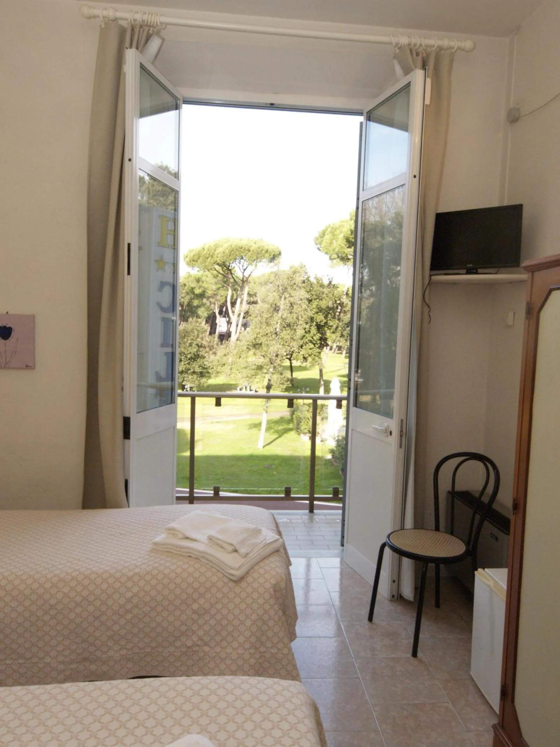 City view, Bed in Hotel Cilene